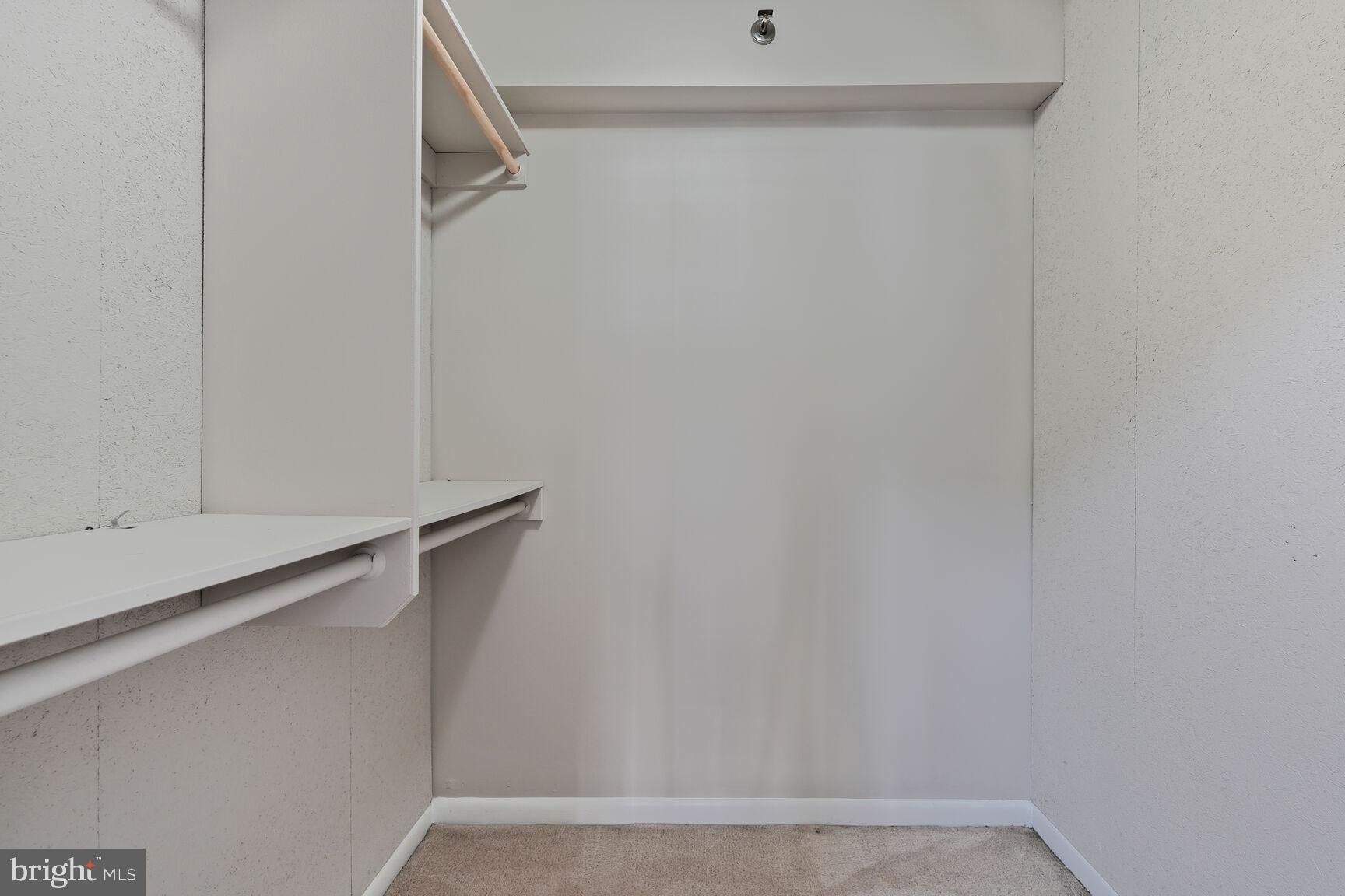 SKYLINE SQUARE CONDO - Residential Lease