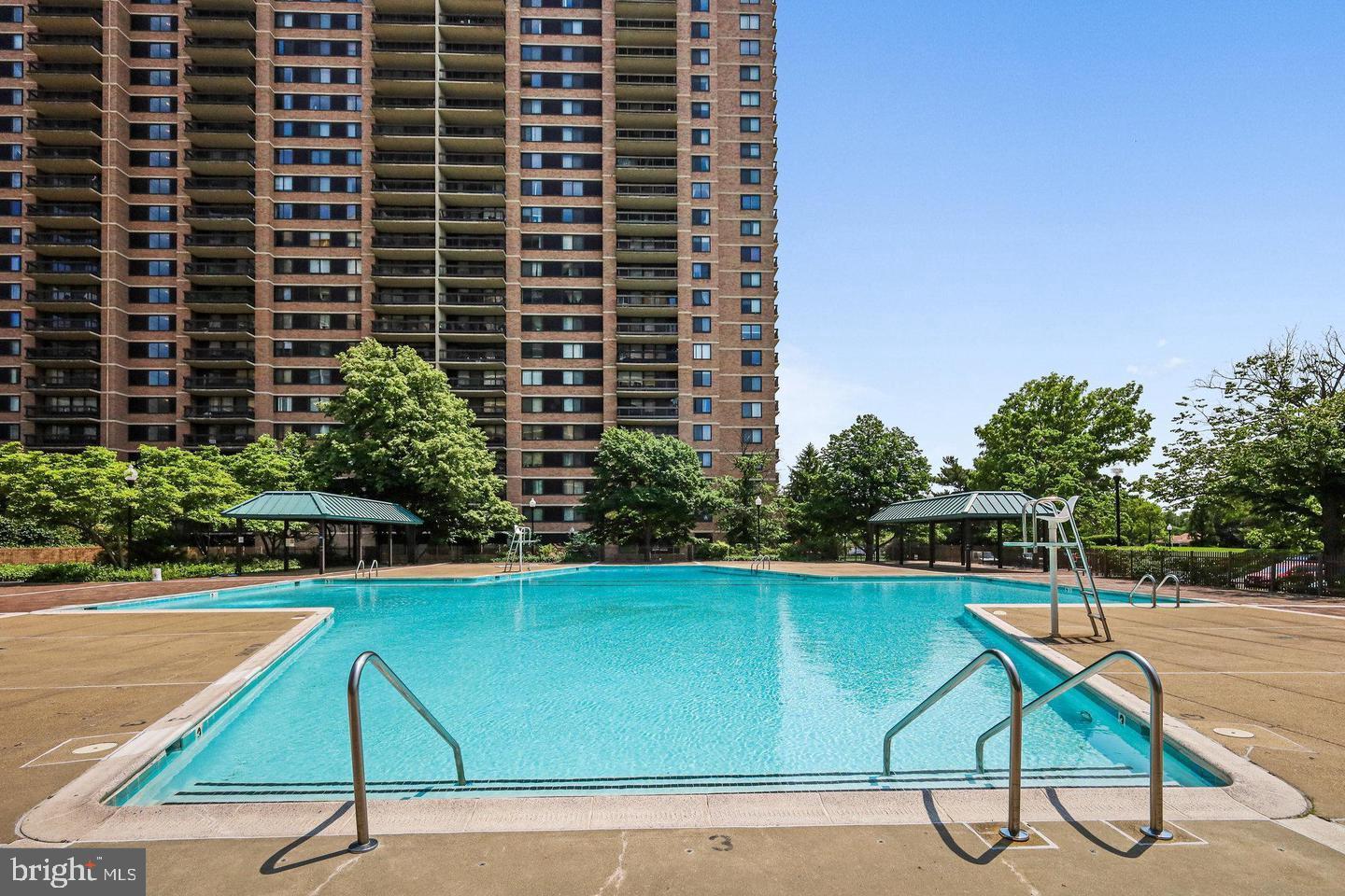 SKYLINE SQUARE CONDO - Residential Lease