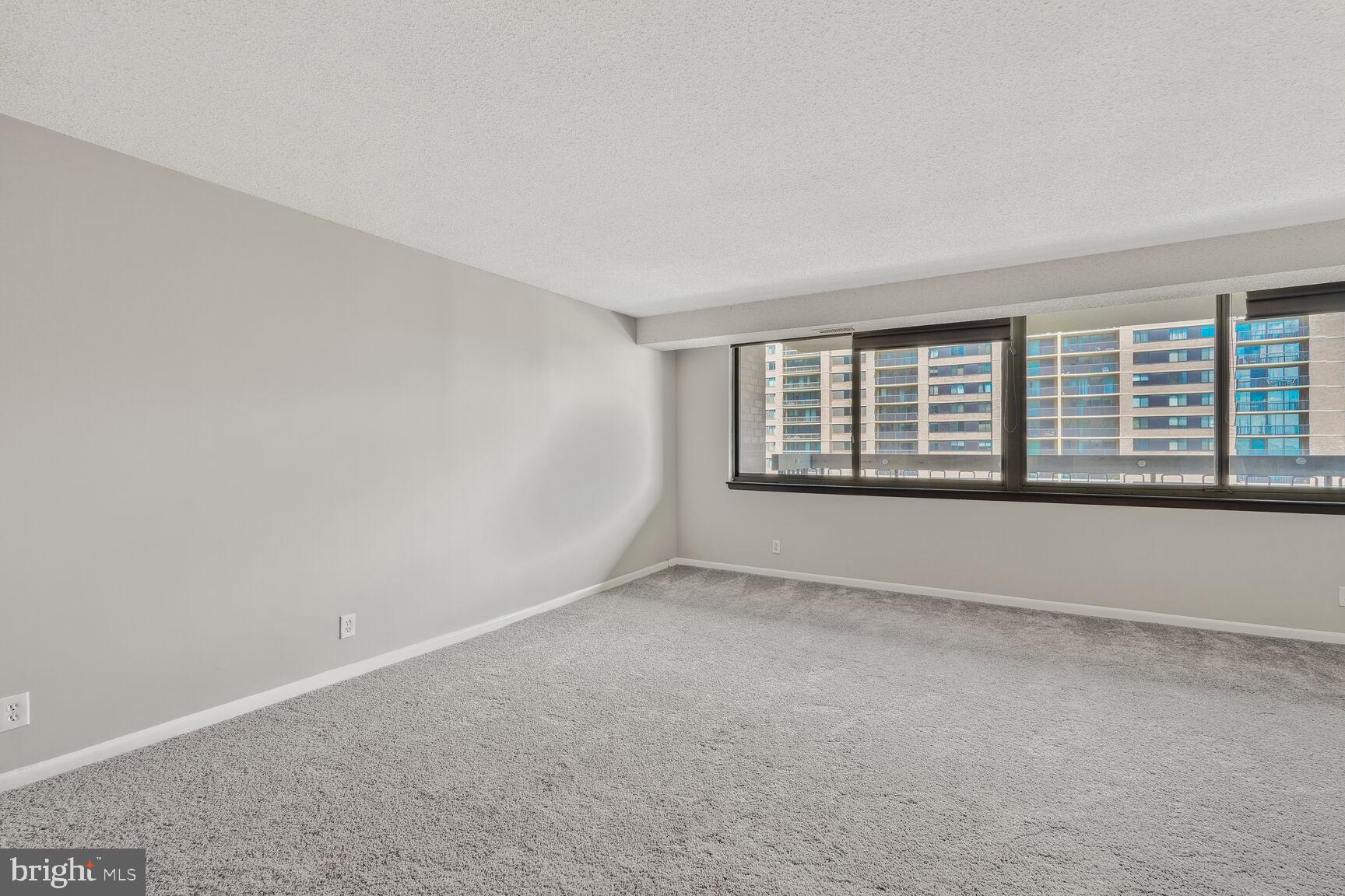 SKYLINE SQUARE CONDO - Residential Lease