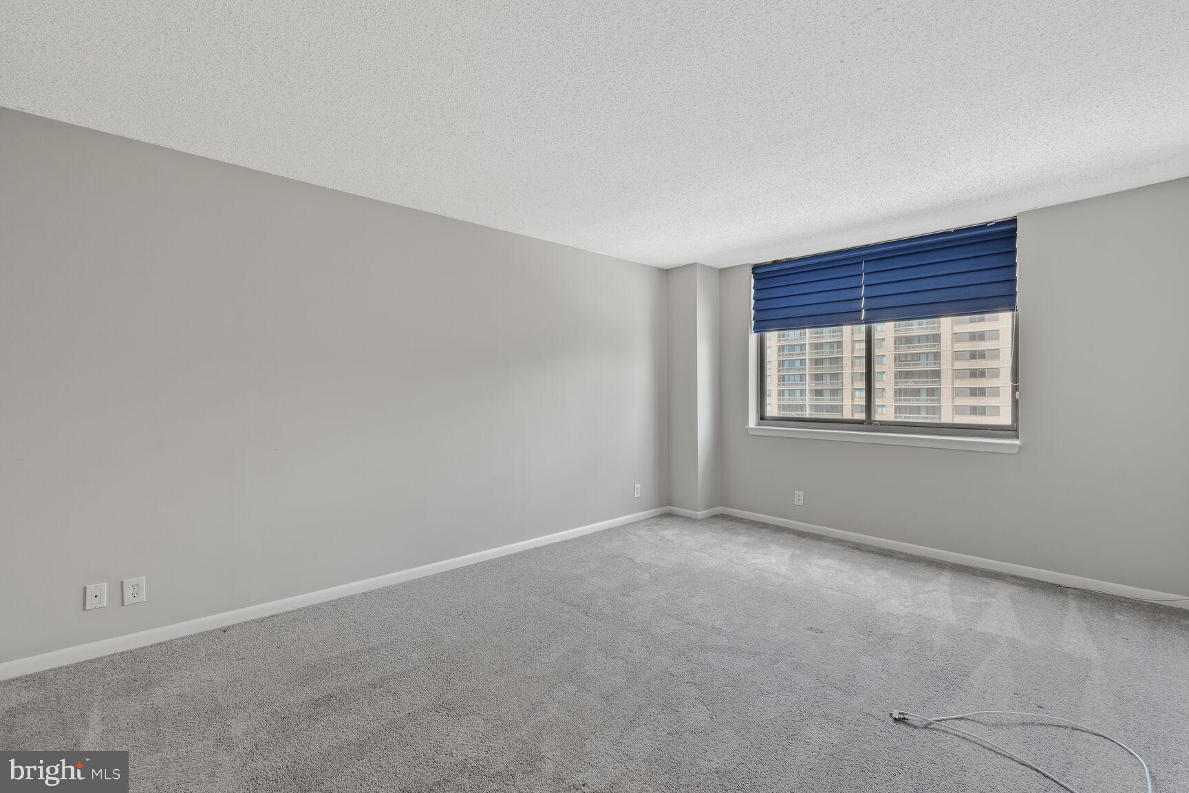 SKYLINE SQUARE CONDO - Residential Lease