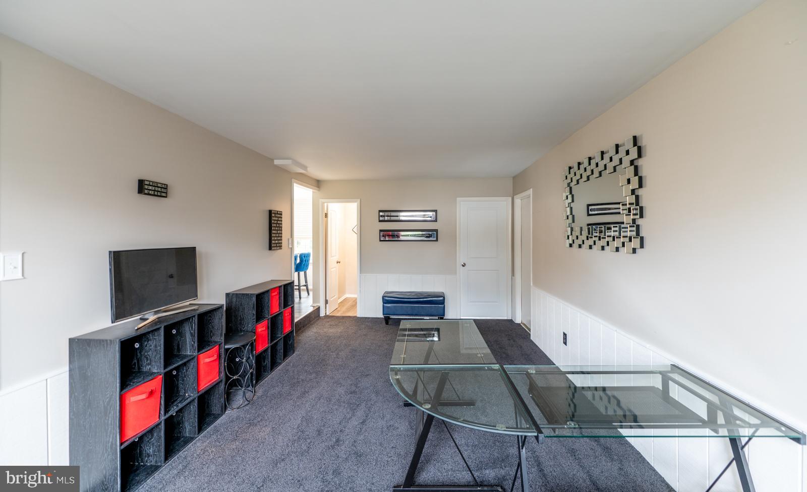 OXFORD GLEN - Residential