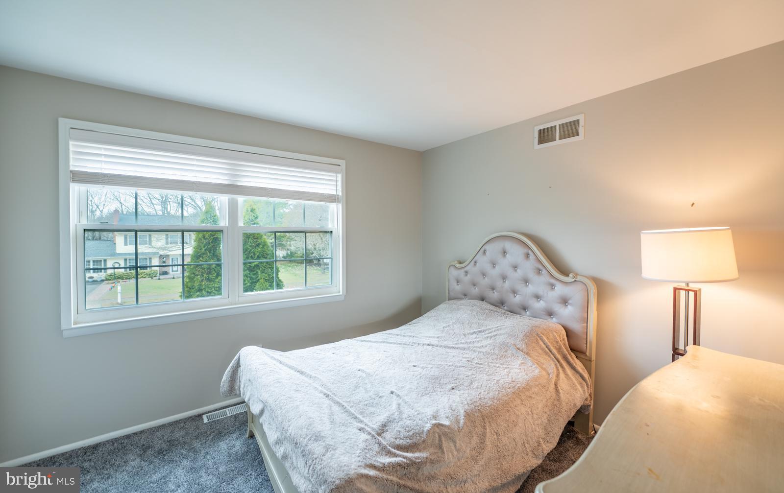 OXFORD GLEN - Residential