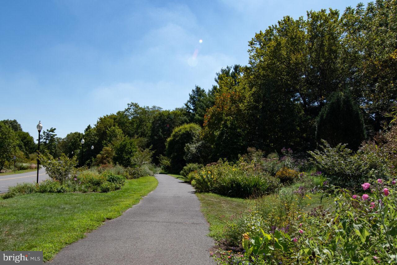 HERITAGE COURT - Residential