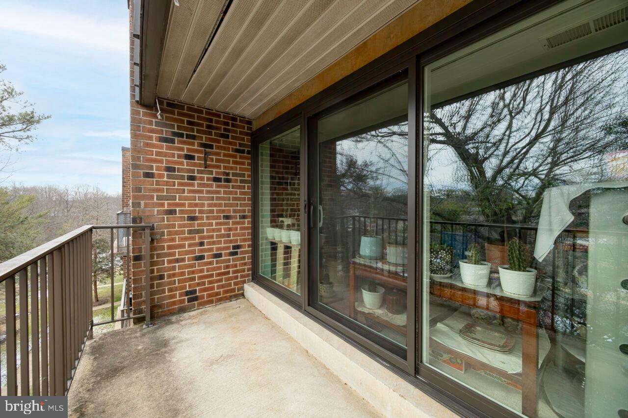 HERITAGE COURT - Residential