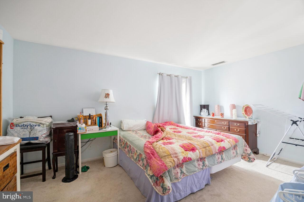 HERITAGE COURT - Residential