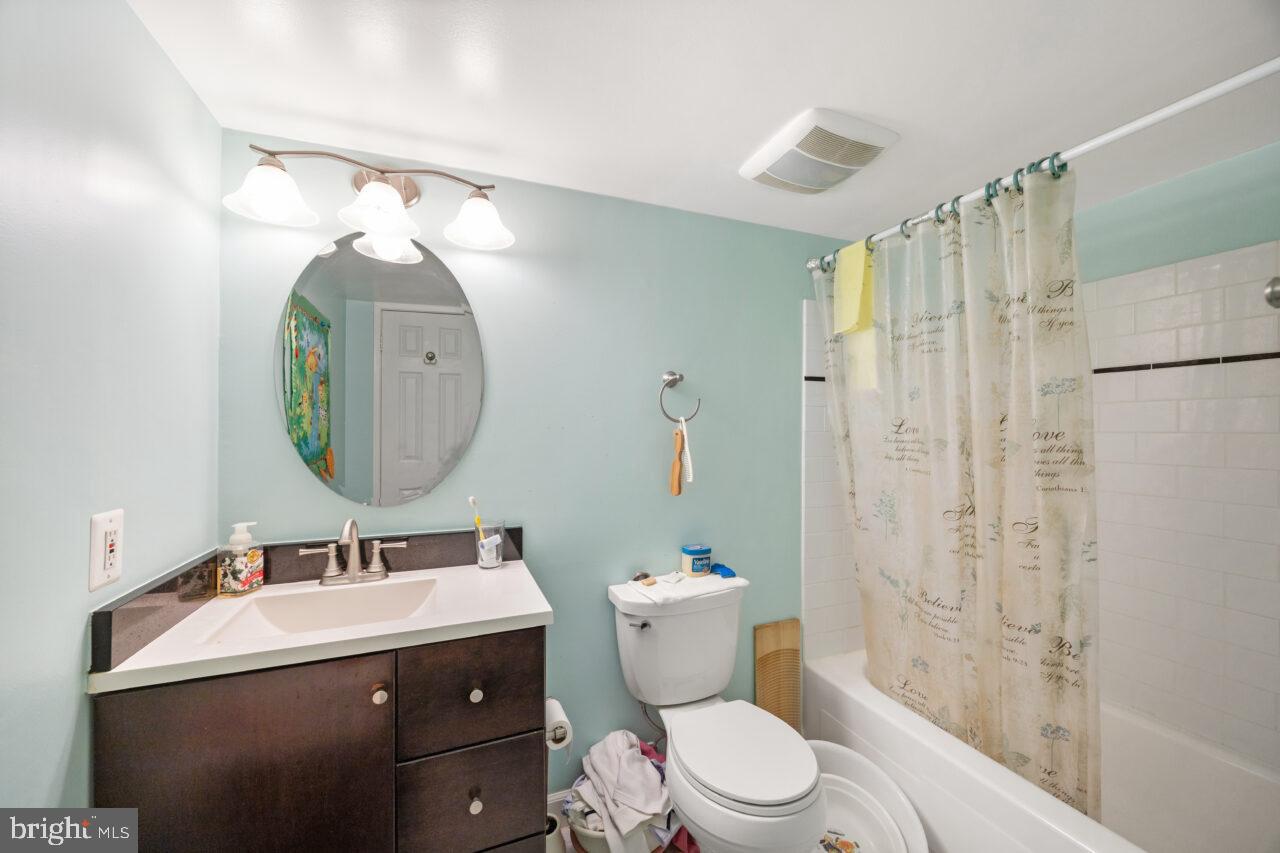 HERITAGE COURT - Residential