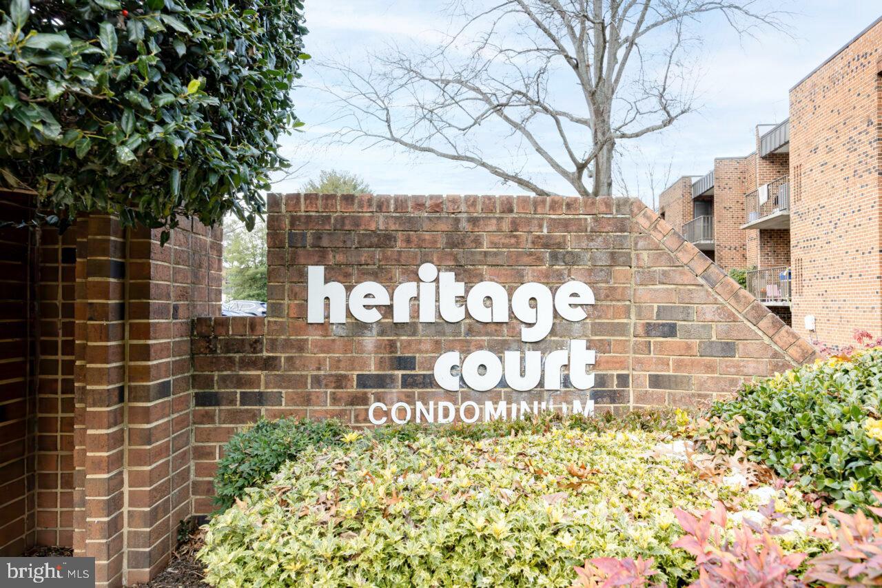 HERITAGE COURT - Residential