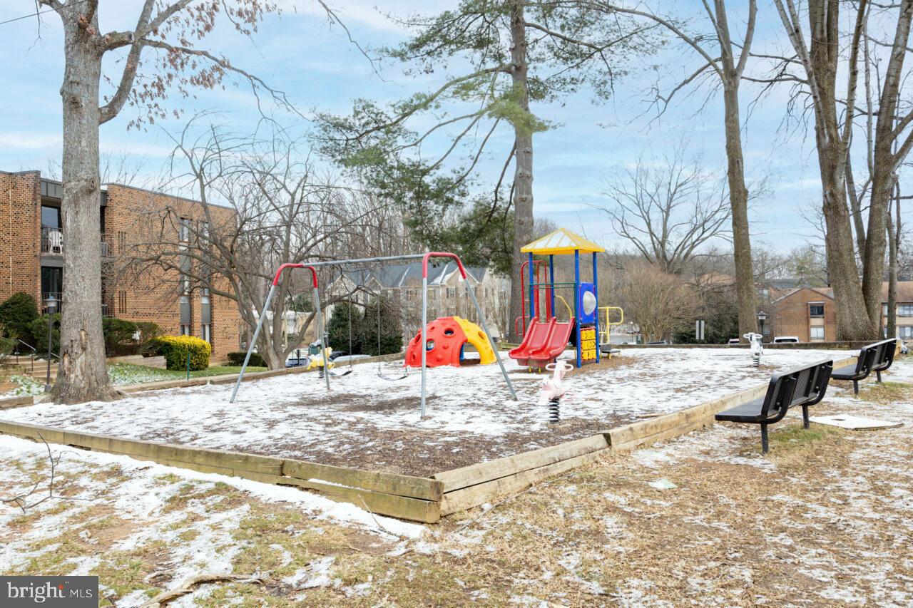 HERITAGE COURT - Residential