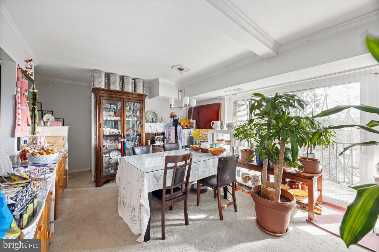 HERITAGE COURT - Residential