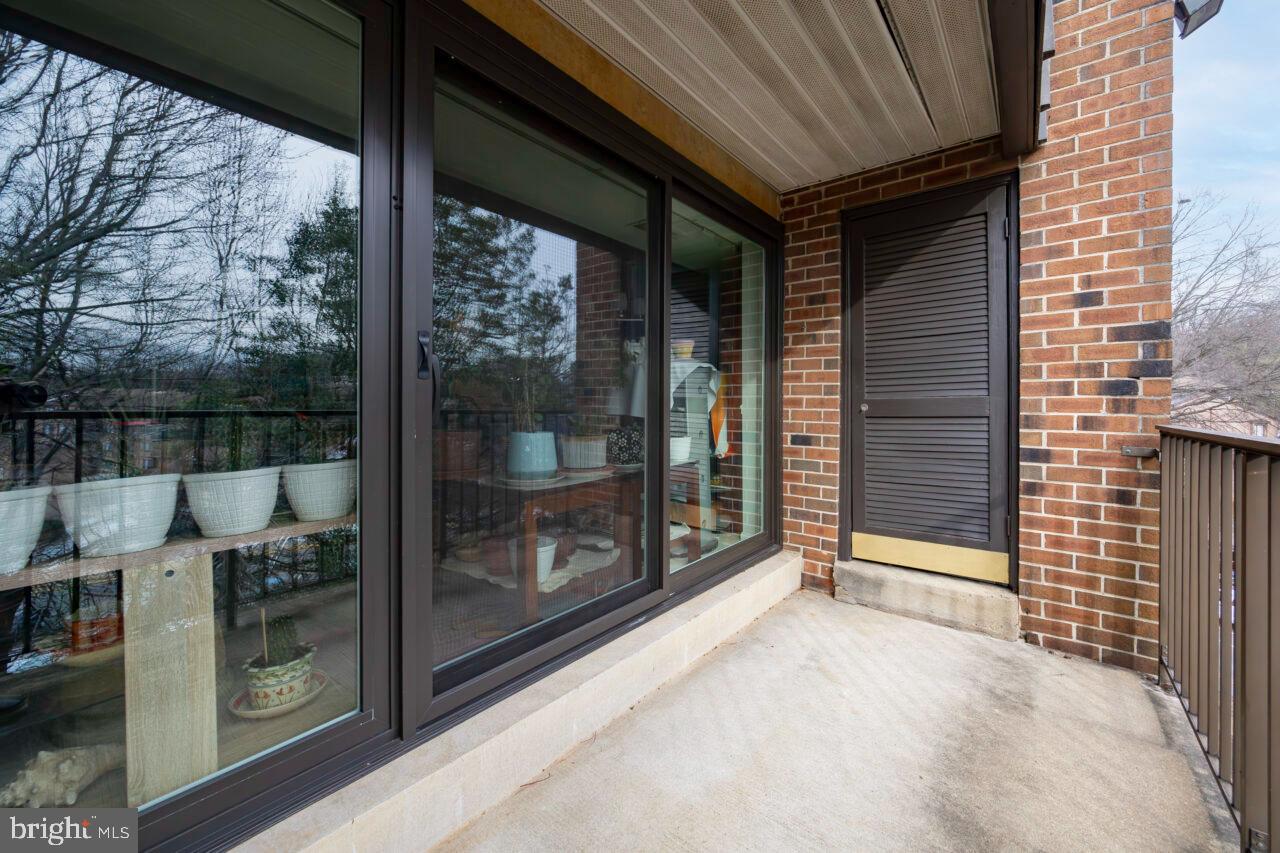 HERITAGE COURT - Residential