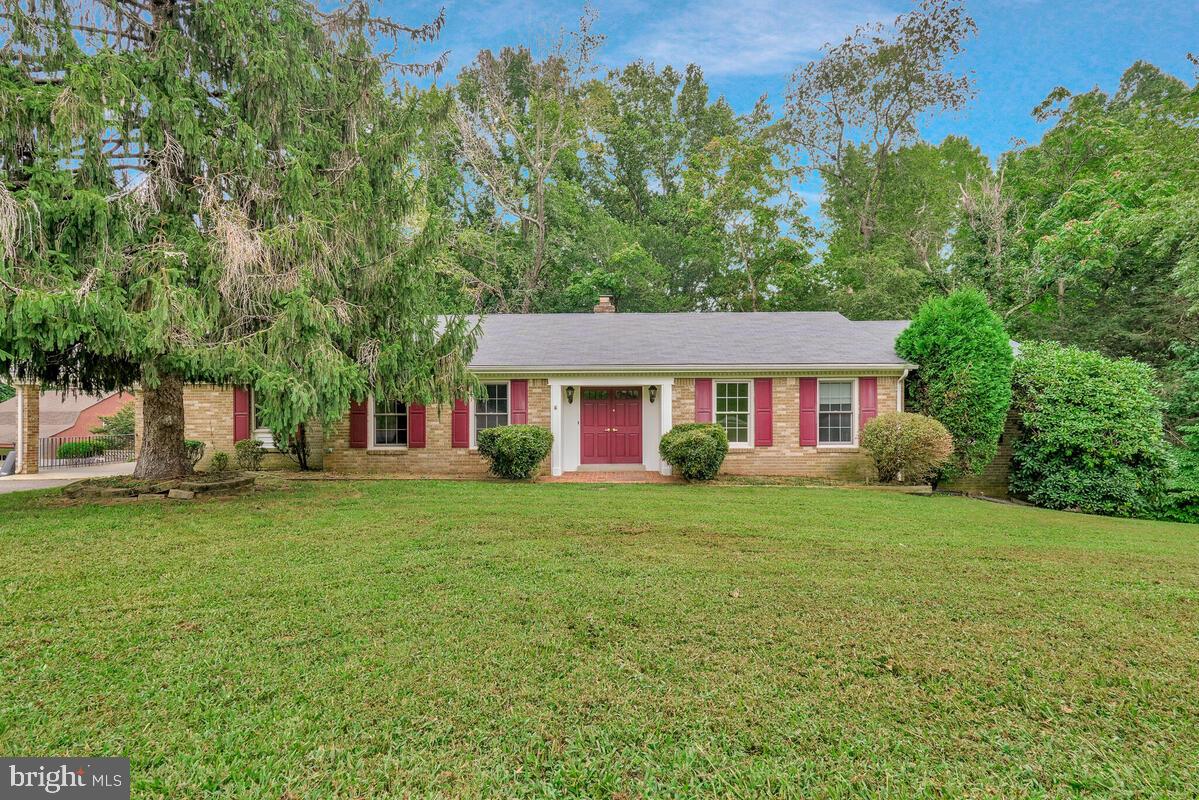 Large rambler in Mt Carmel Estates.