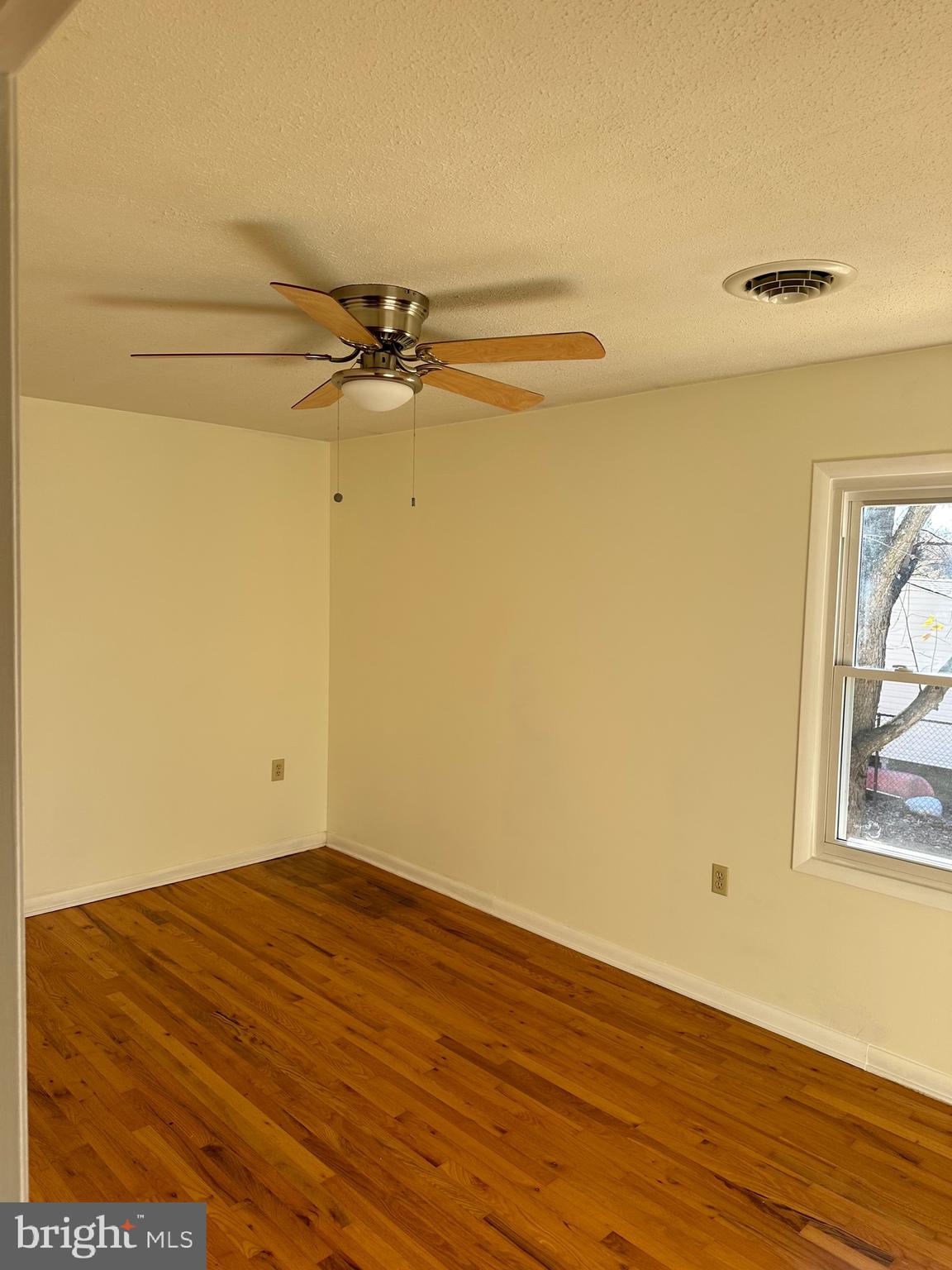 GREENBRIAR VILLAGE - Residential Lease