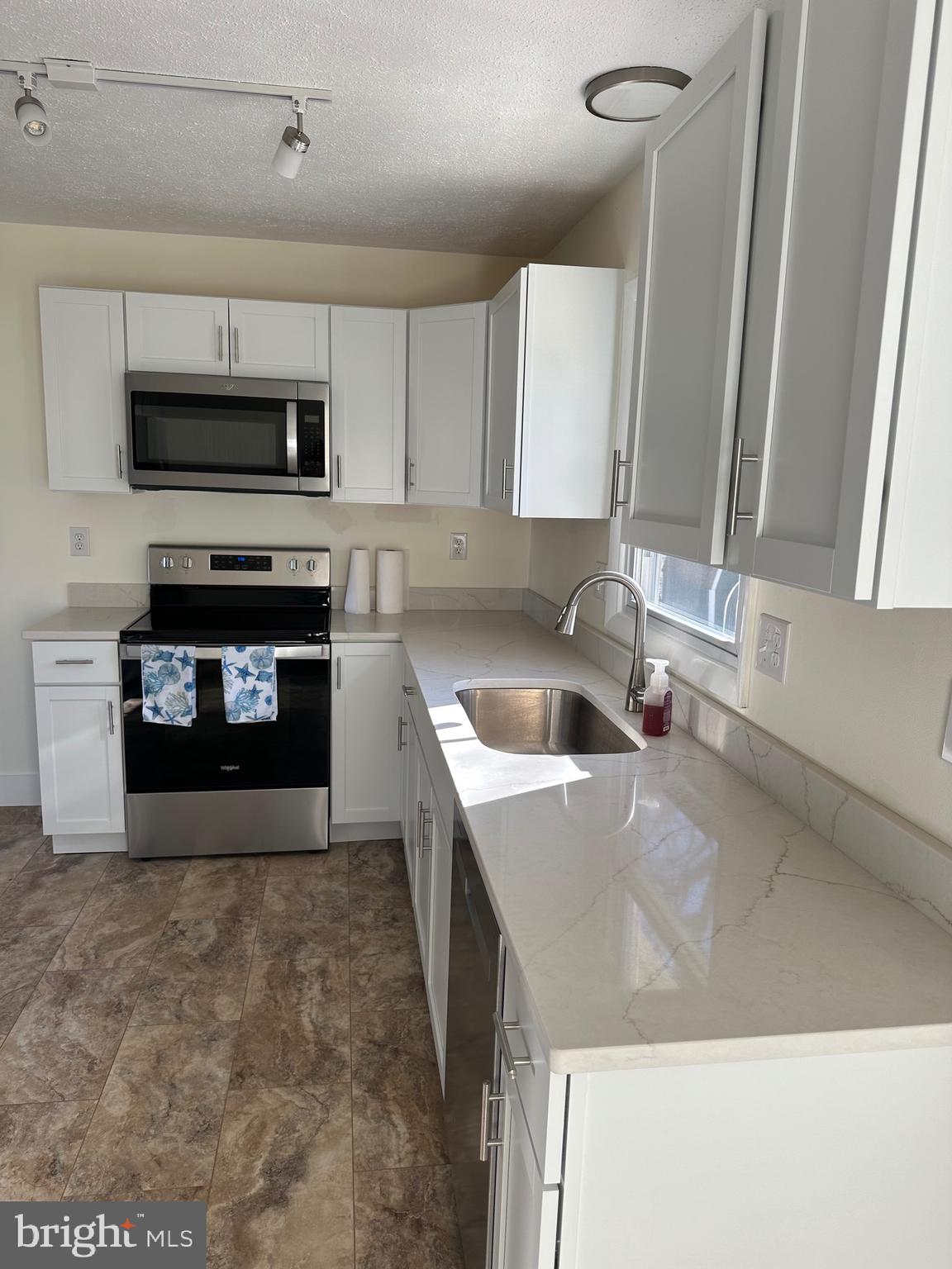 GREENBRIAR VILLAGE - Residential Lease