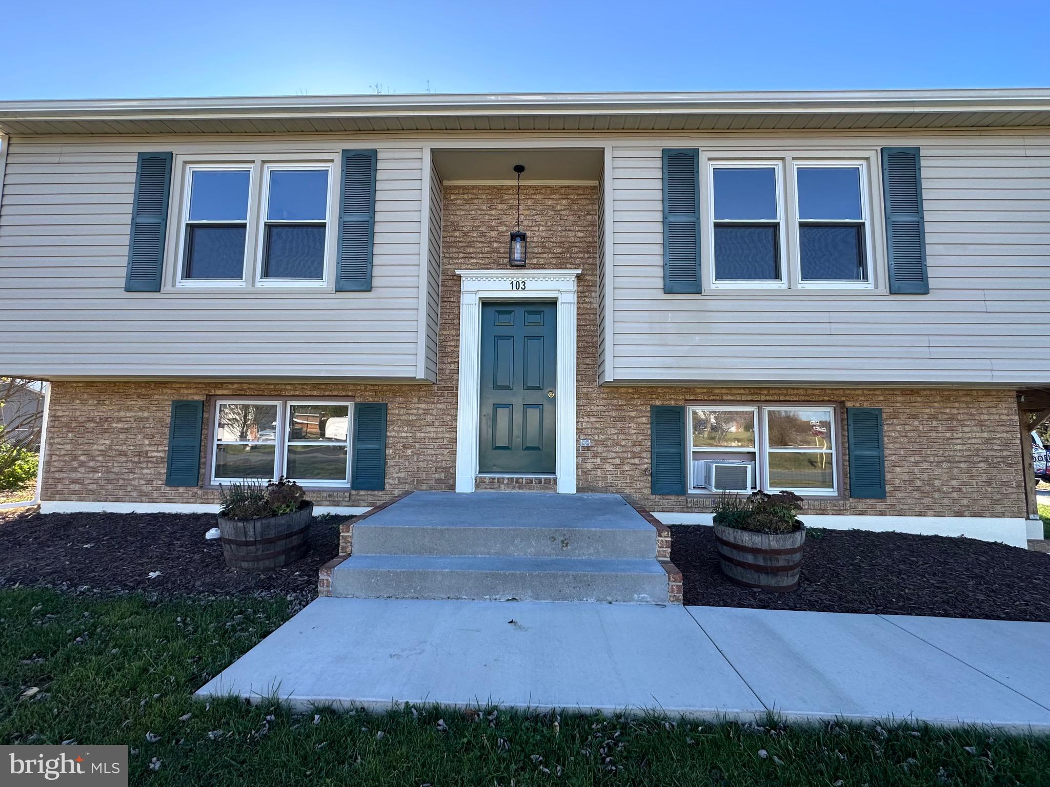 GREENBRIAR VILLAGE - Residential Lease