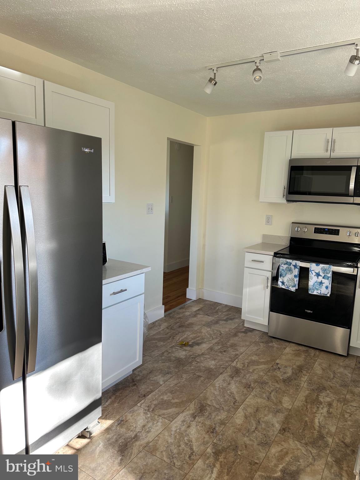 GREENBRIAR VILLAGE - Residential Lease