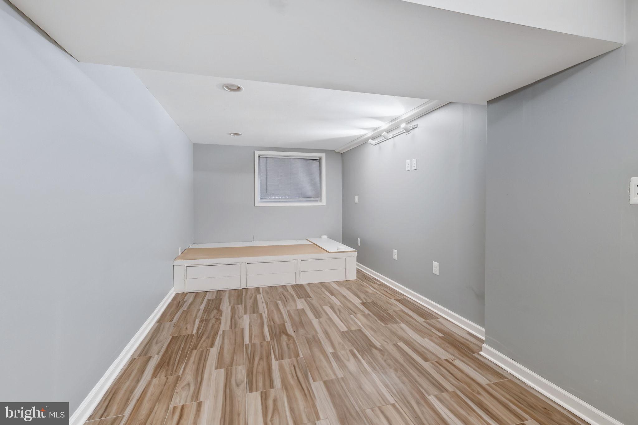 POHICK ESTATES - Residential