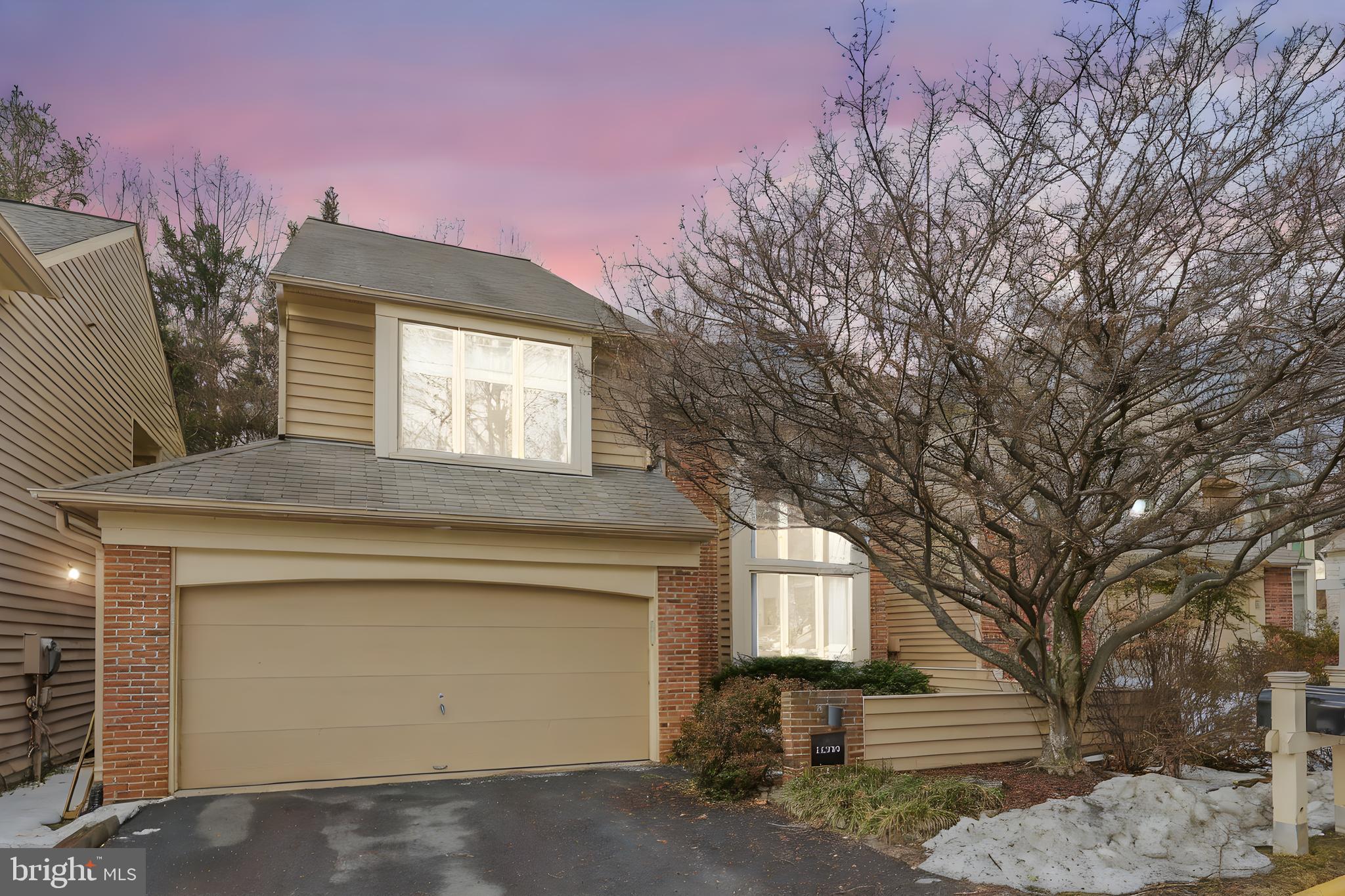 RESTON - Residential