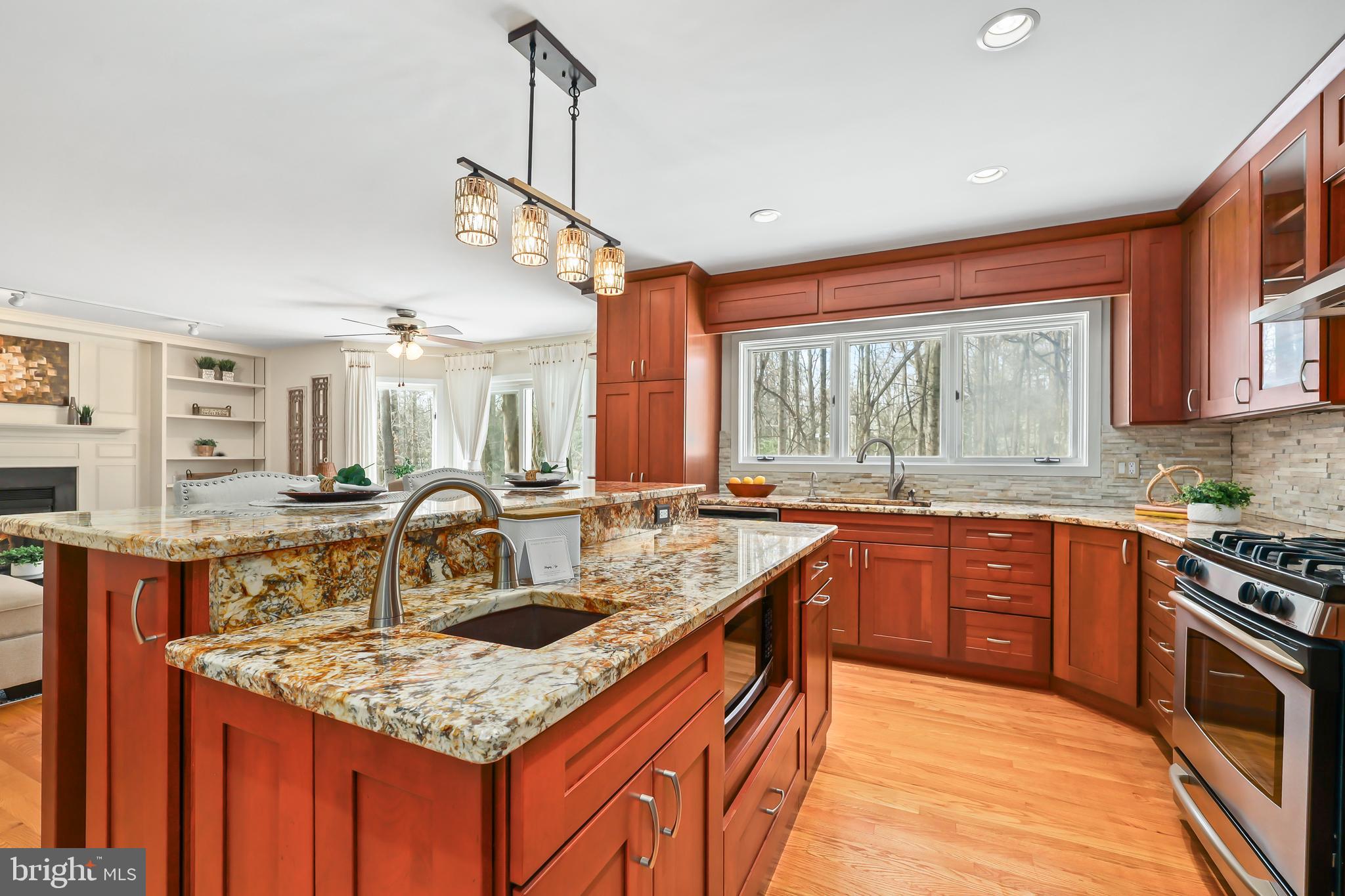 RESTON - Residential