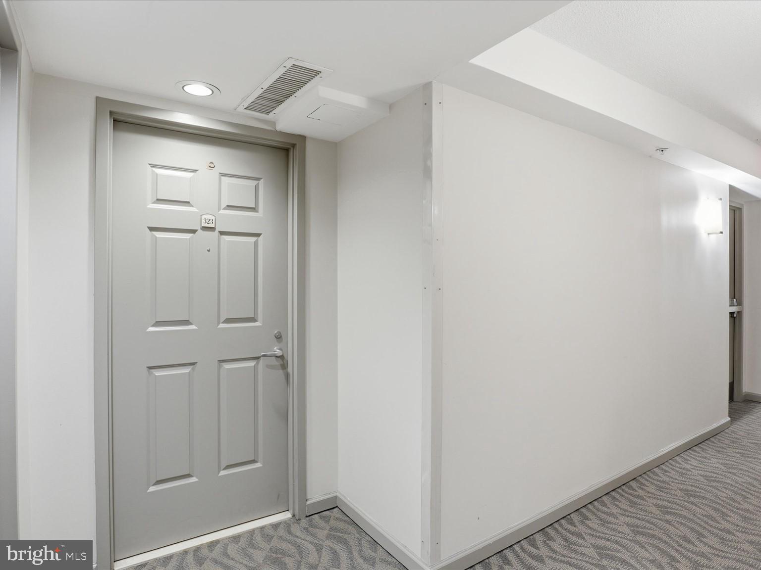 880 N POLLARD STREET 323