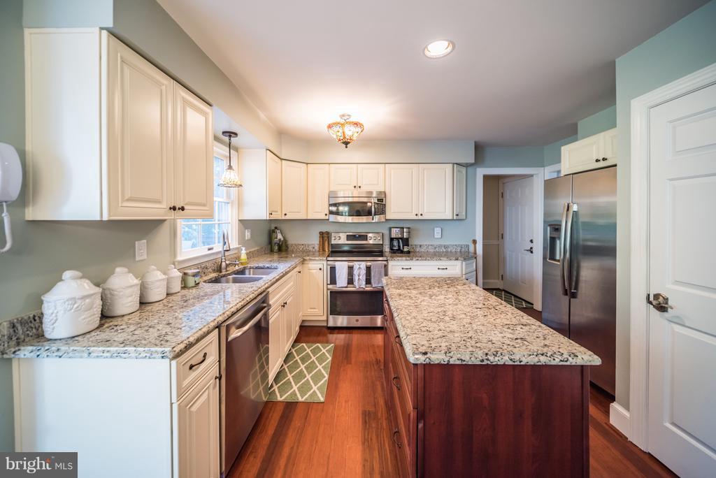 FOXHALL ESTATES - Residential