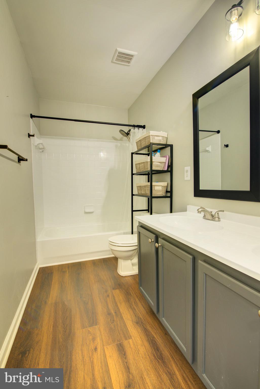 SYCAMORE HILL - Residential