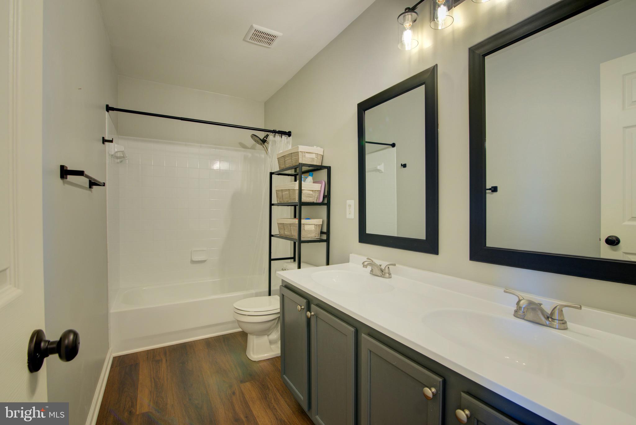 SYCAMORE HILL - Residential