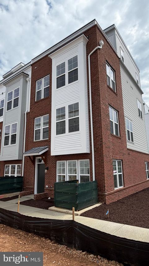 2106 HENSON NORRIS ST ROCKVILLE MD 20850