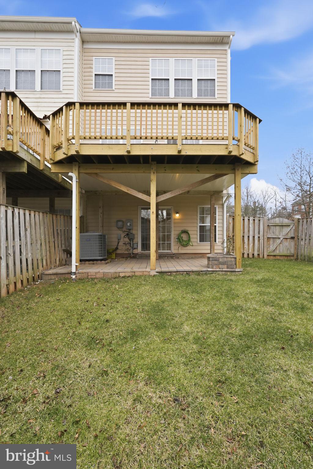 MIRROR RIDGE - Residential