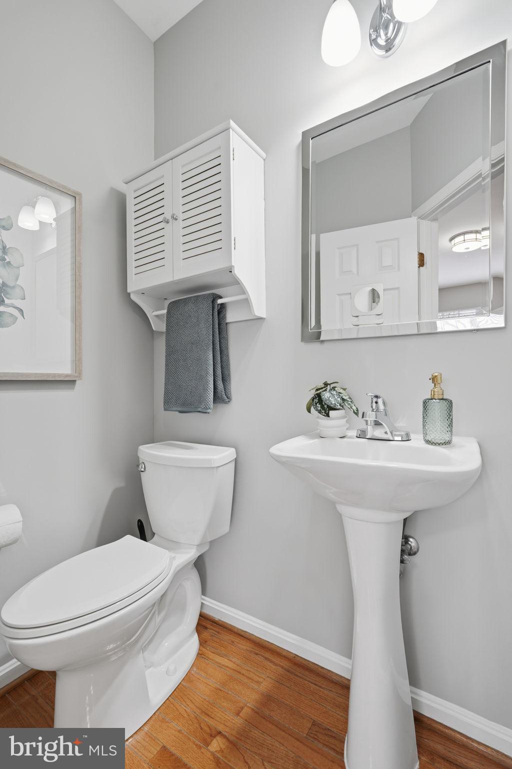 MIRROR RIDGE - Residential