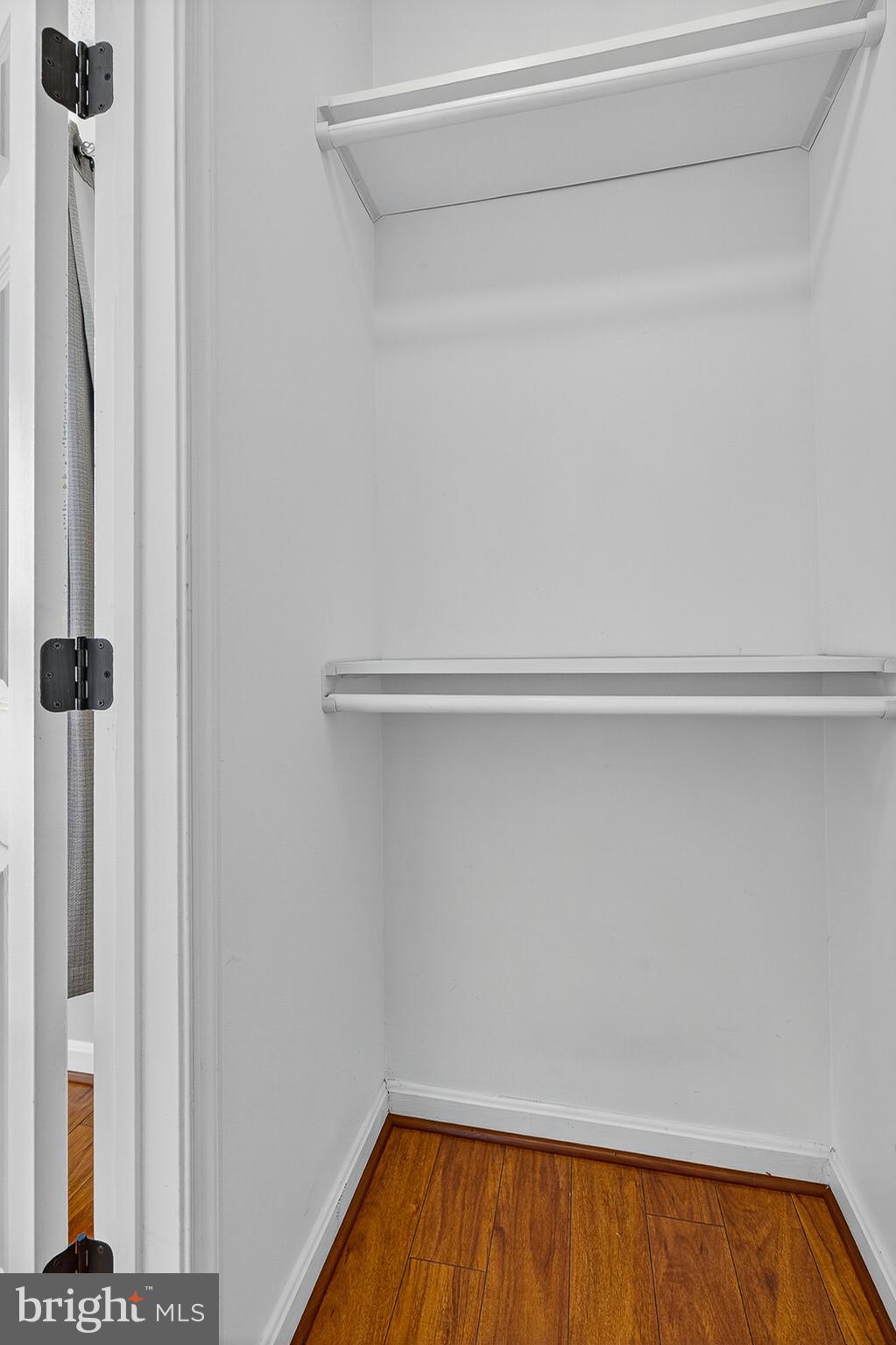 DEVON COURT - Residential