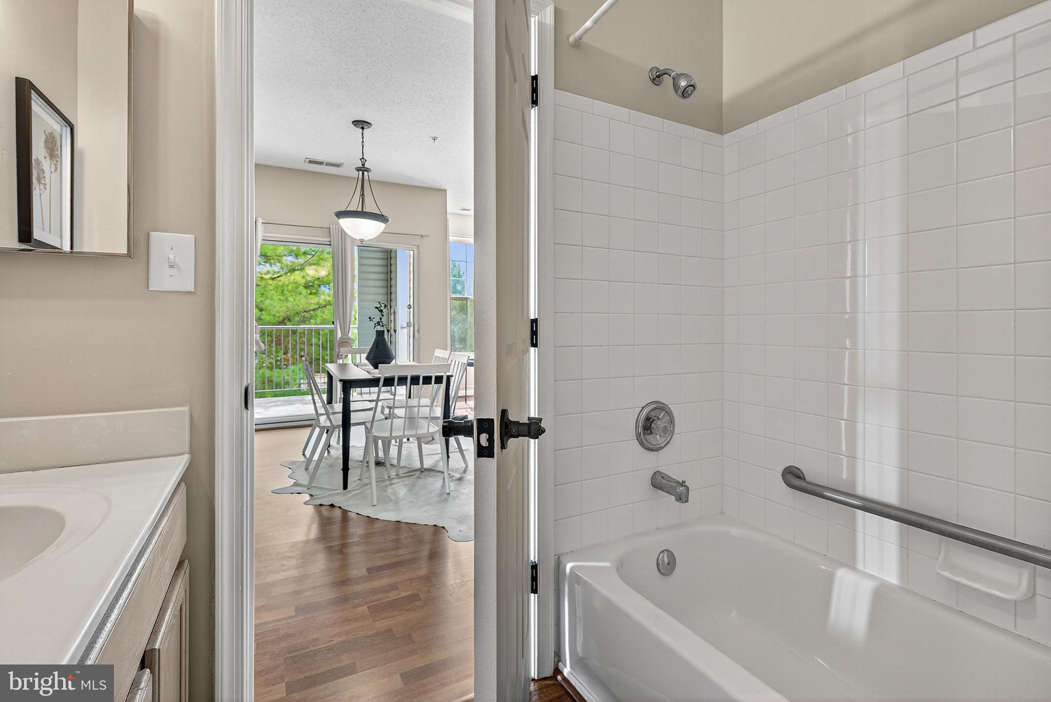 DEVON COURT - Residential