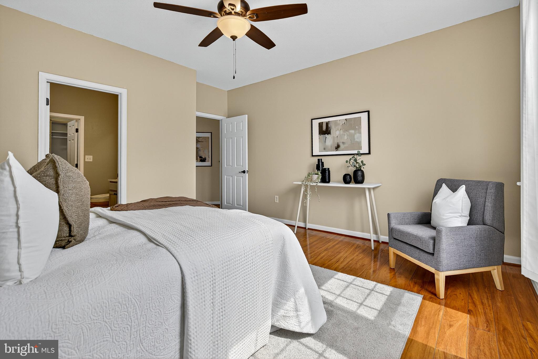 DEVON COURT - Residential