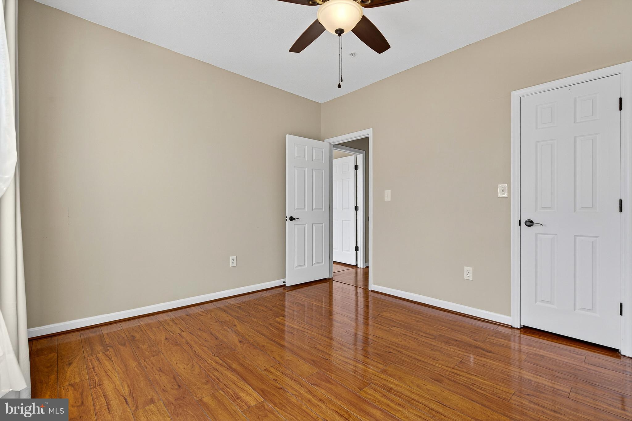 DEVON COURT - Residential