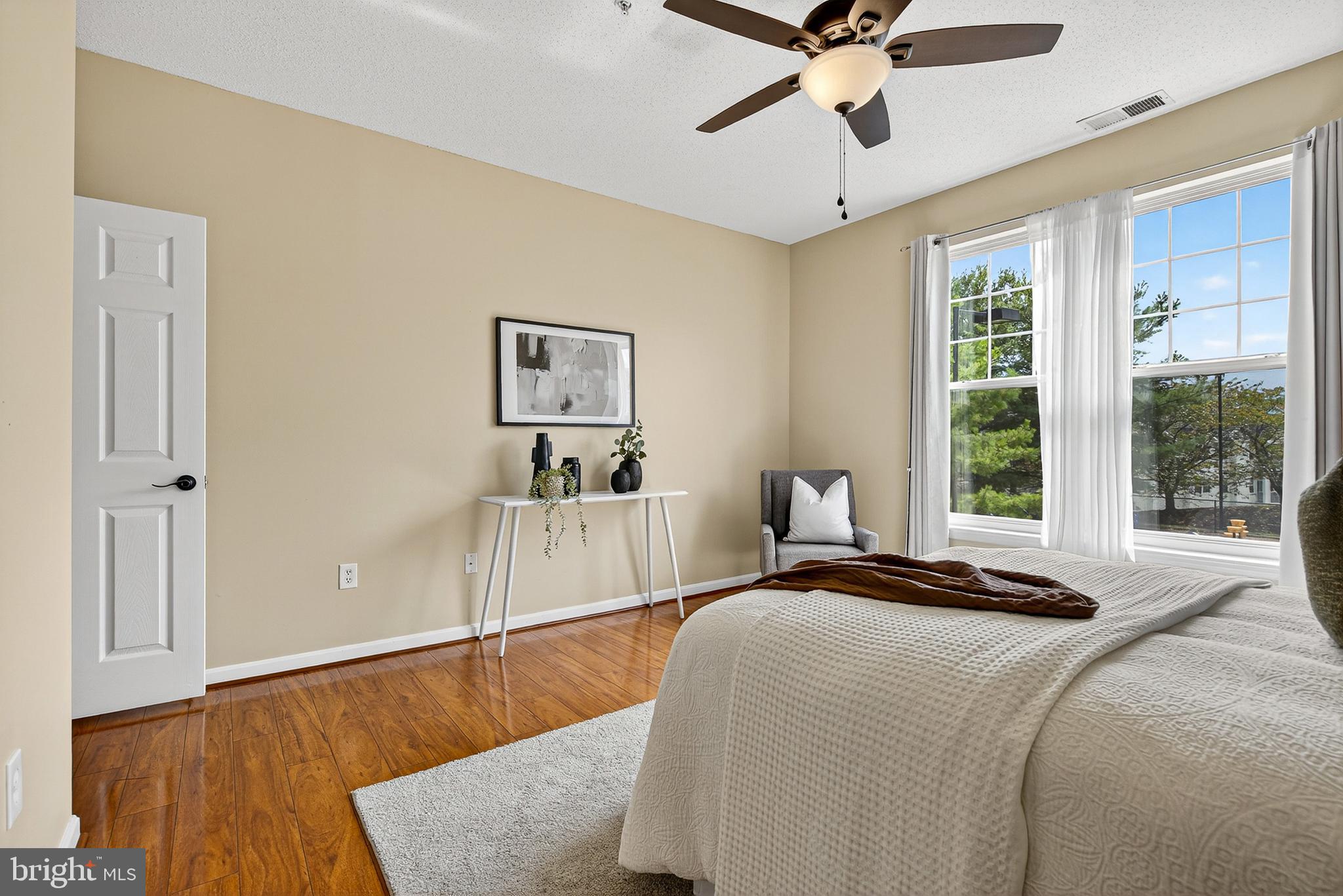 DEVON COURT - Residential