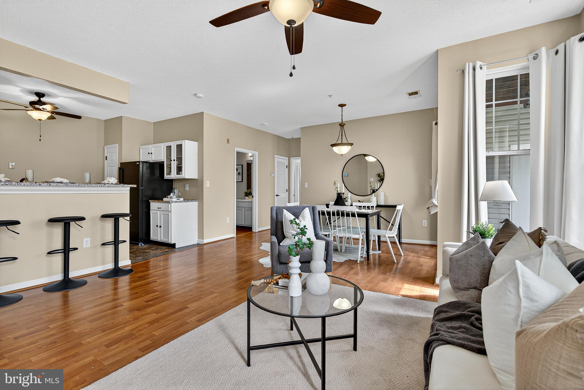 DEVON COURT - Residential