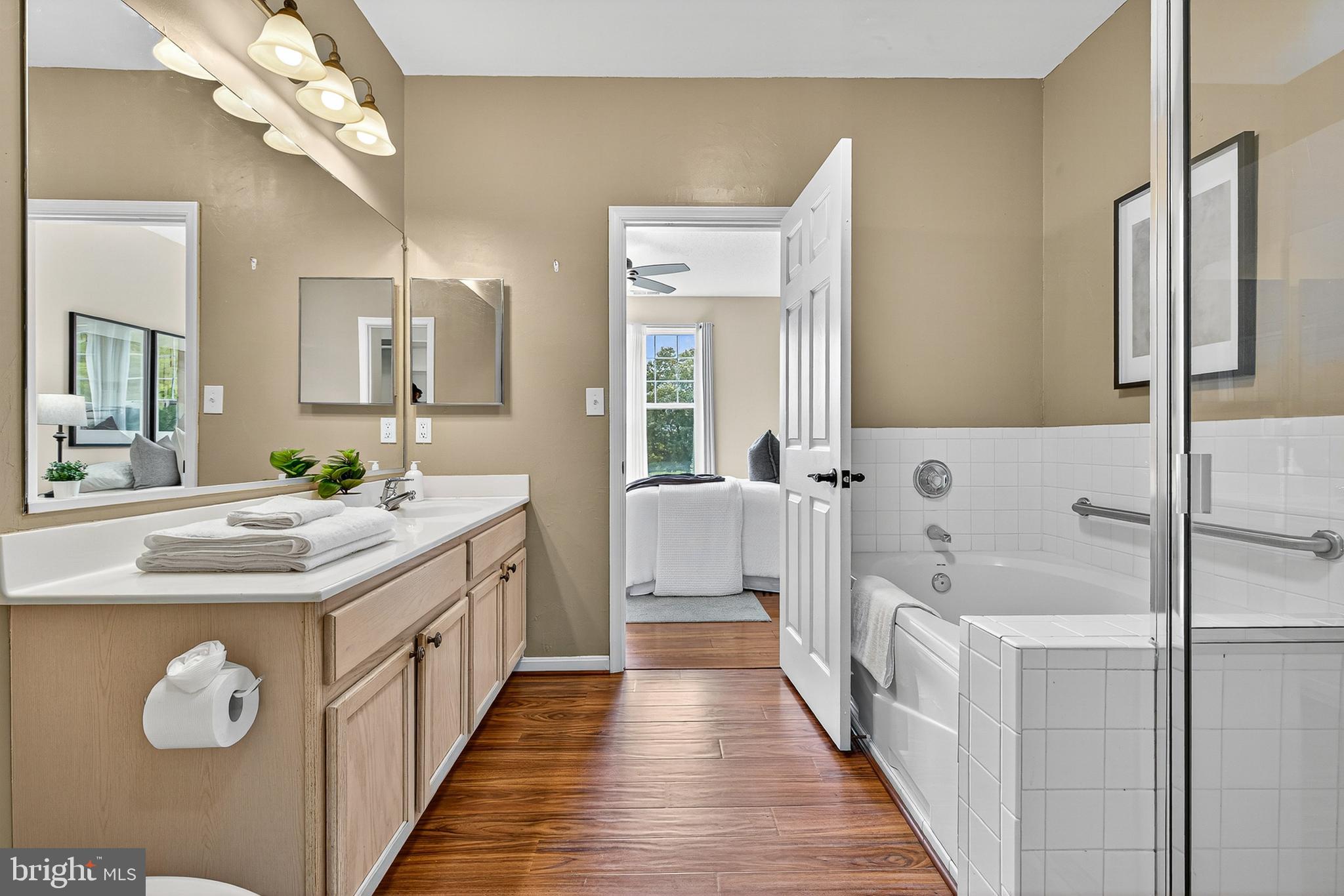 DEVON COURT - Residential