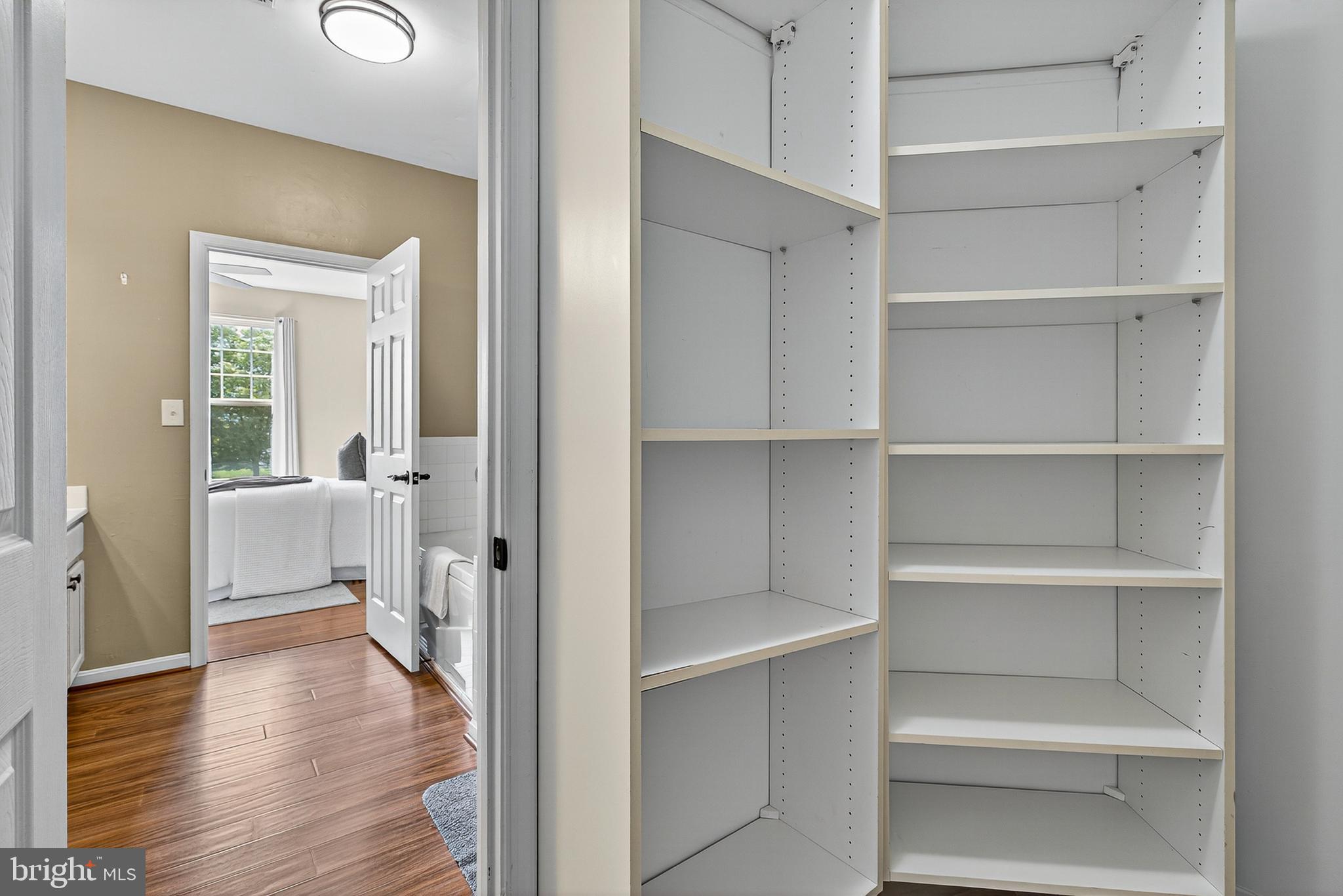 DEVON COURT - Residential