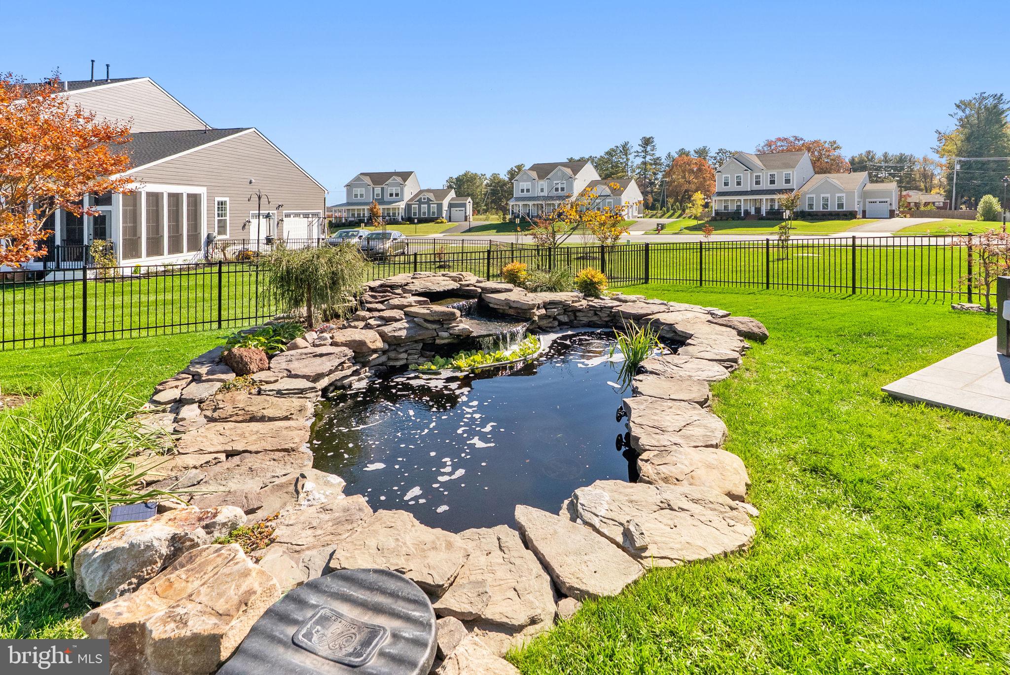 MEADOWBROOK - Residential