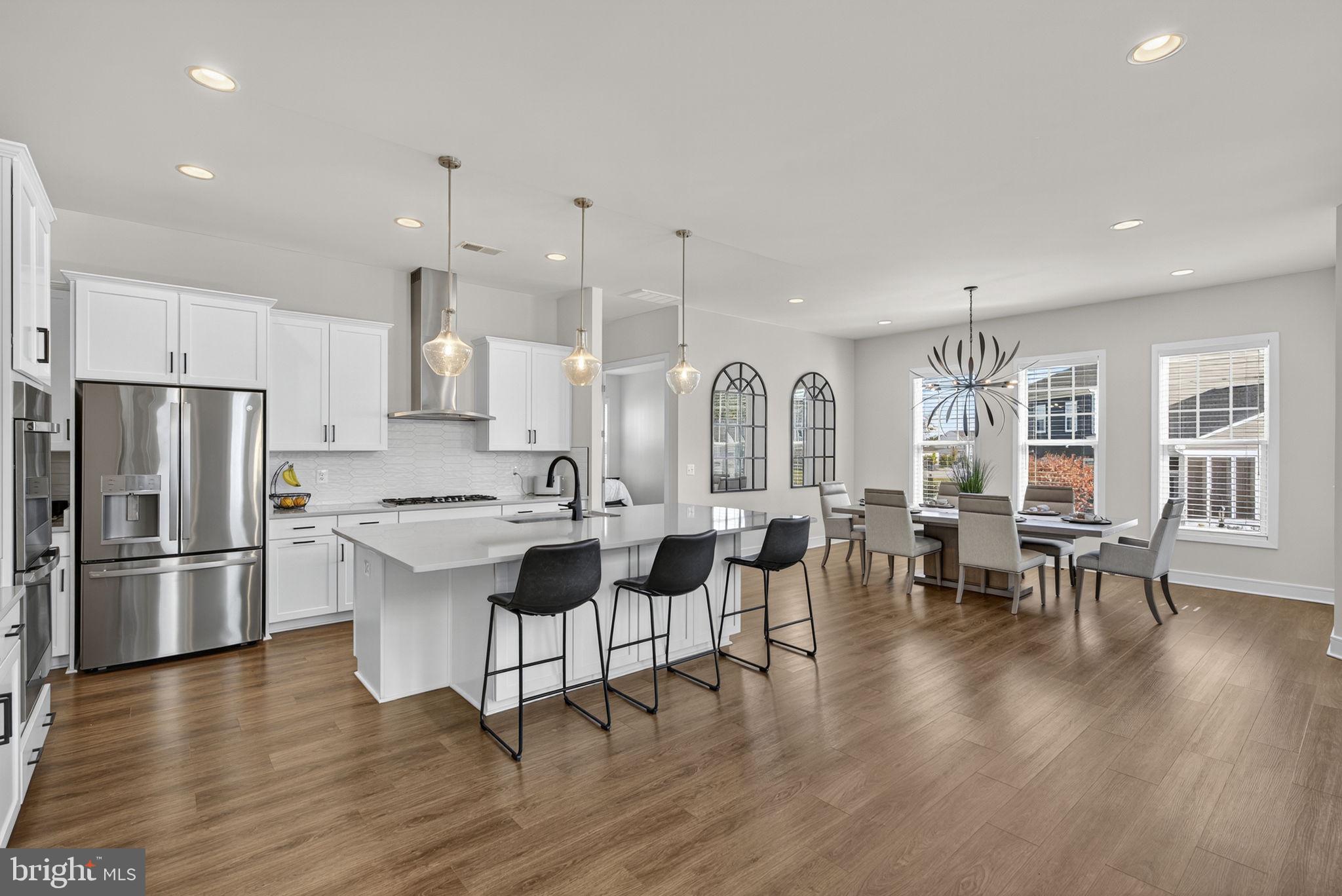 MEADOWBROOK - Residential