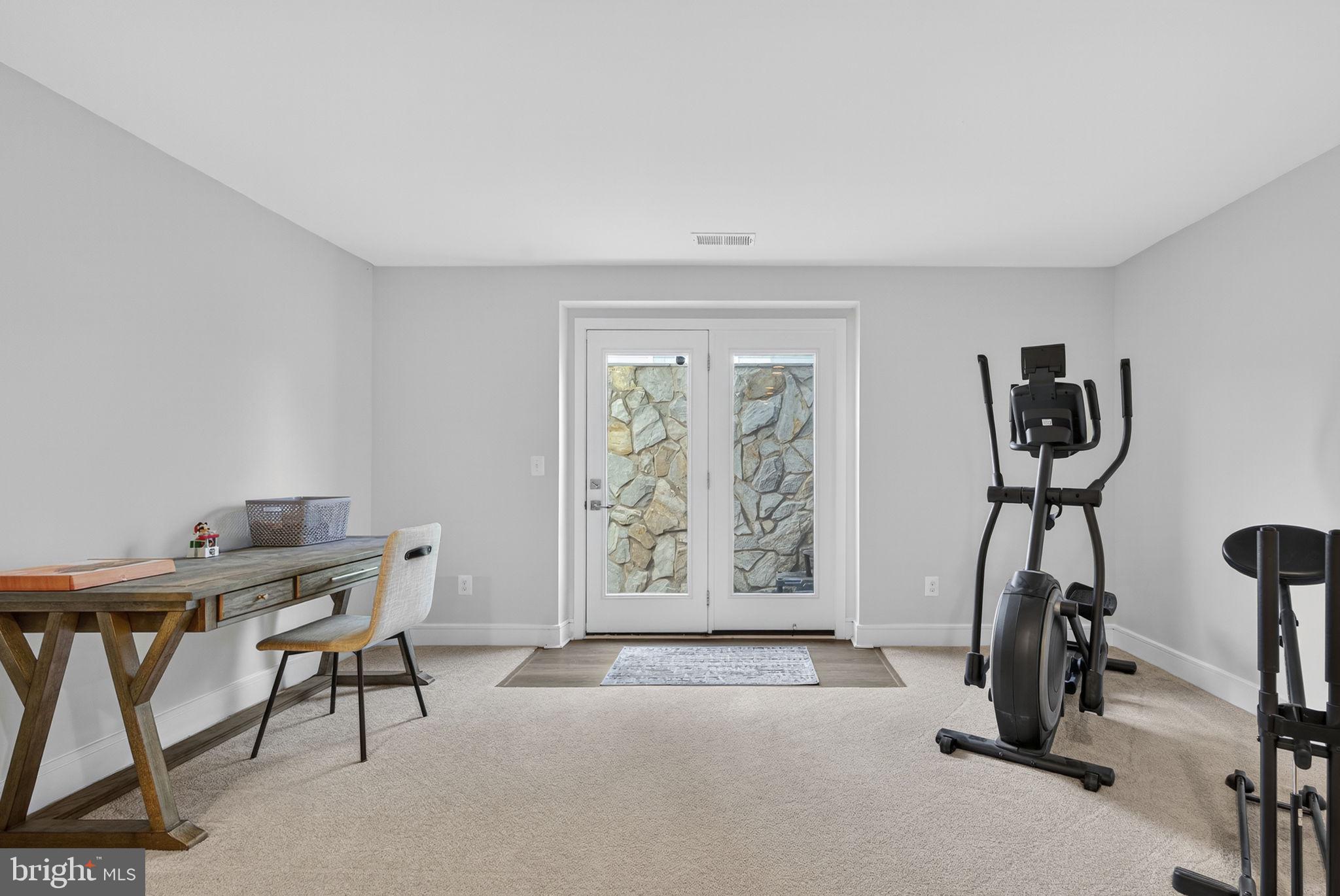 MEADOWBROOK - Residential