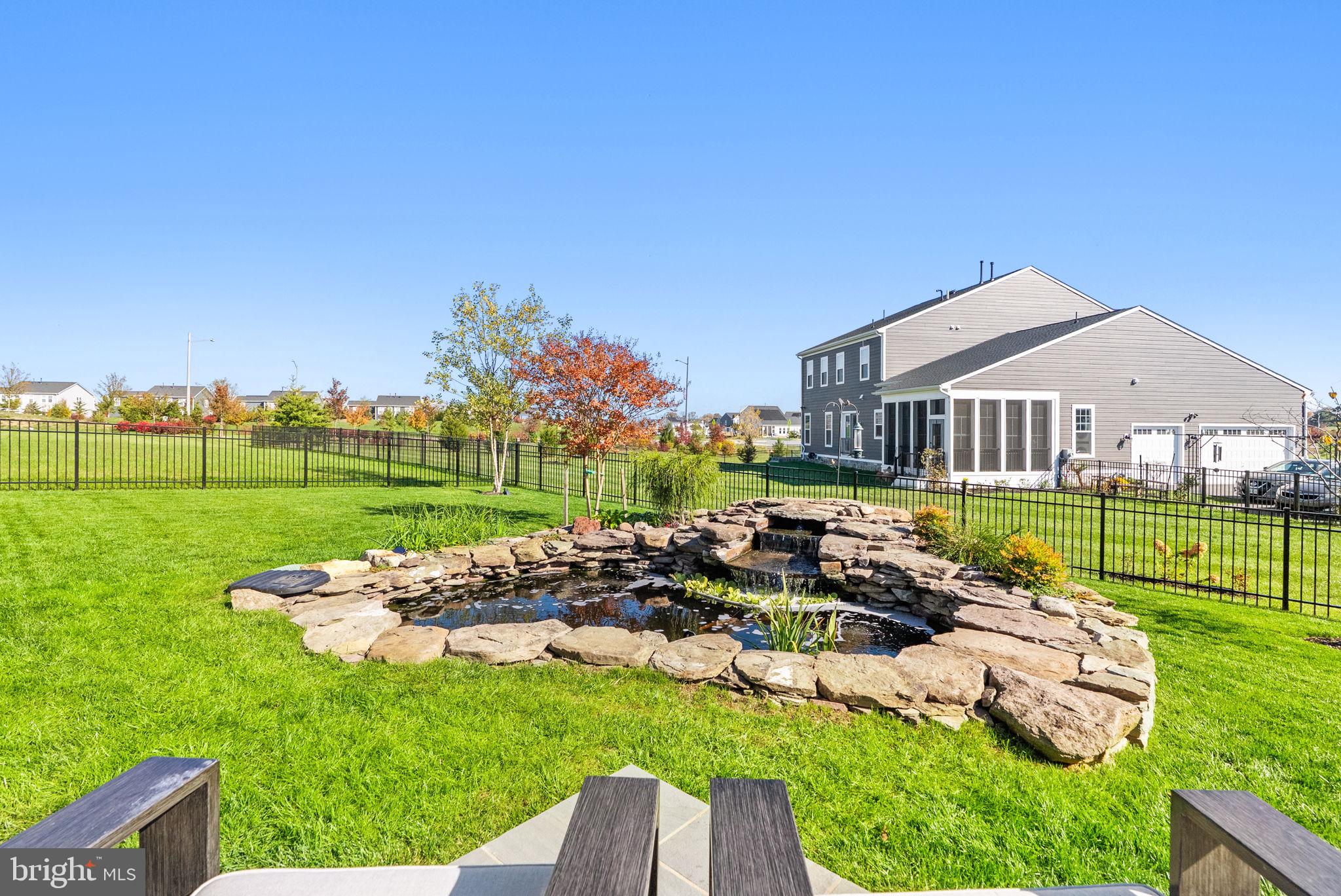 MEADOWBROOK - Residential