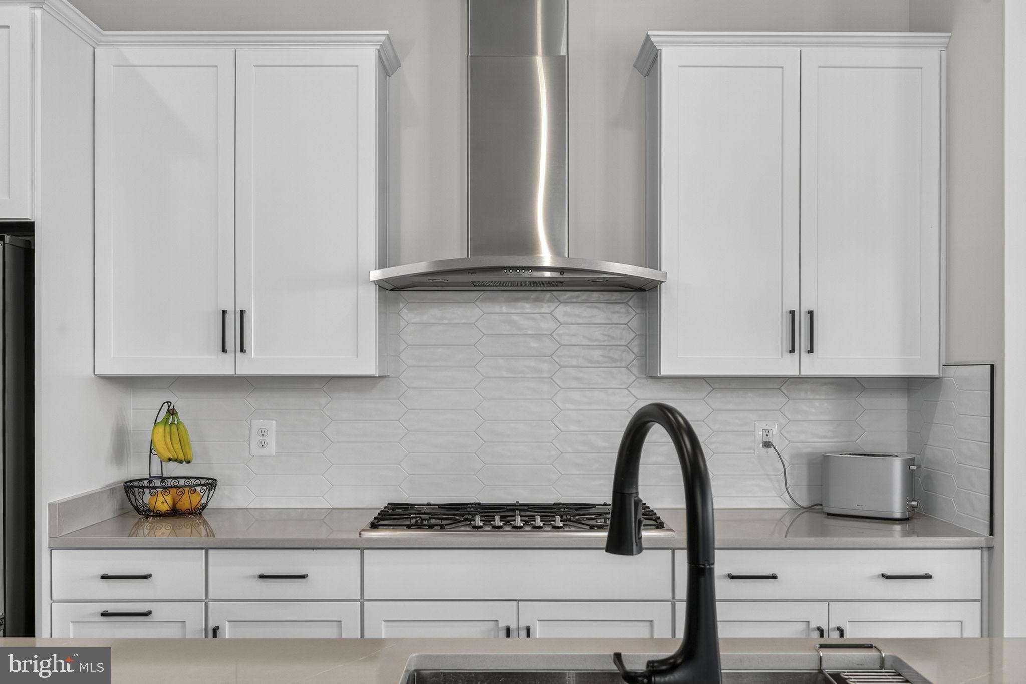 MEADOWBROOK - Residential