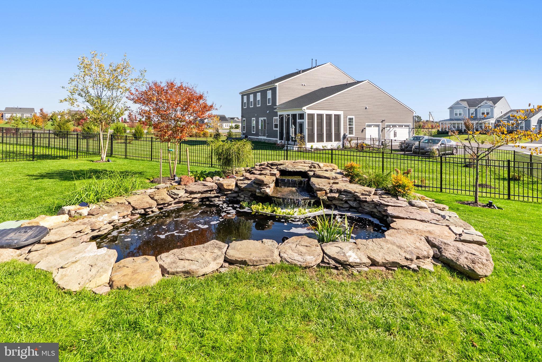 MEADOWBROOK - Residential