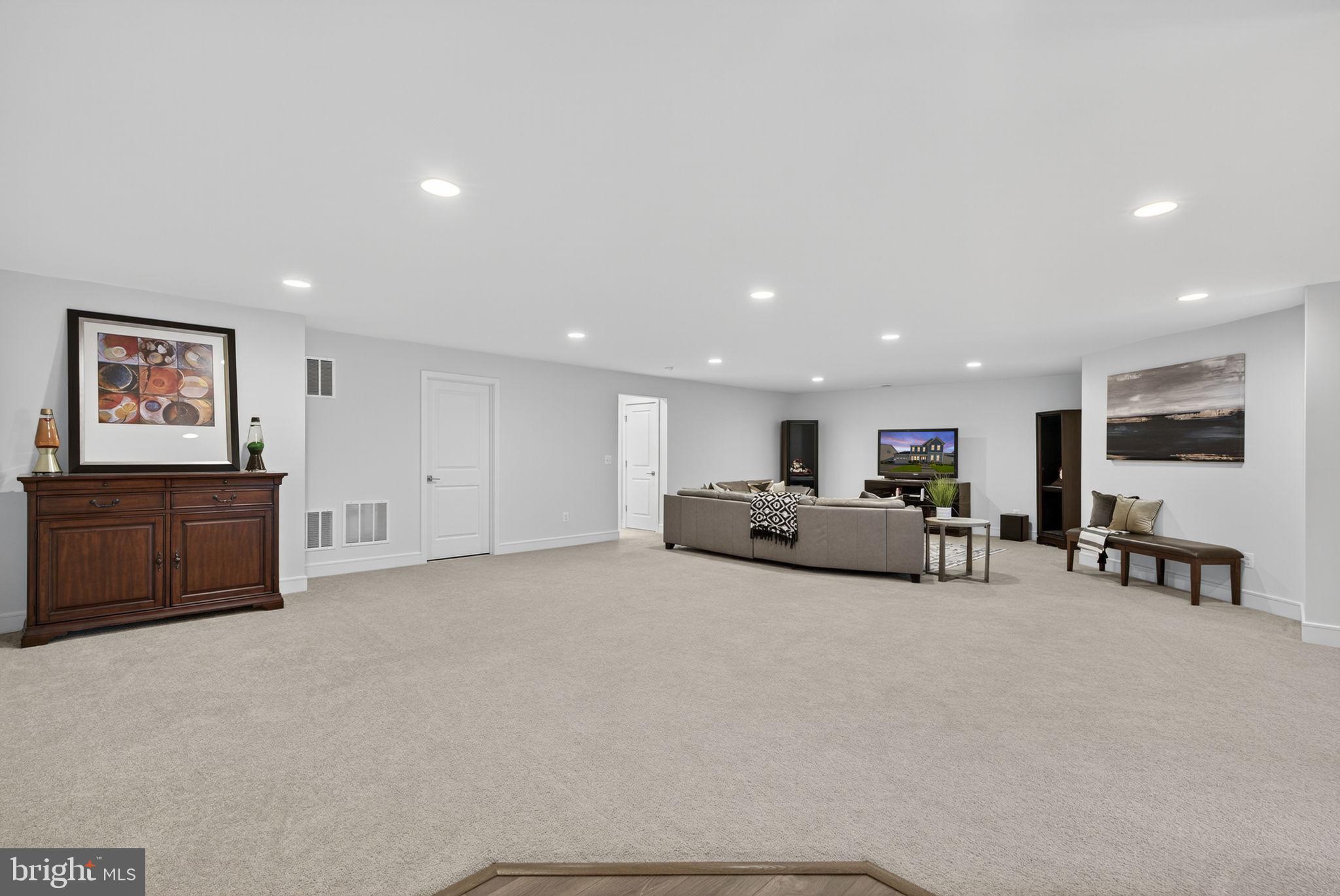 MEADOWBROOK - Residential