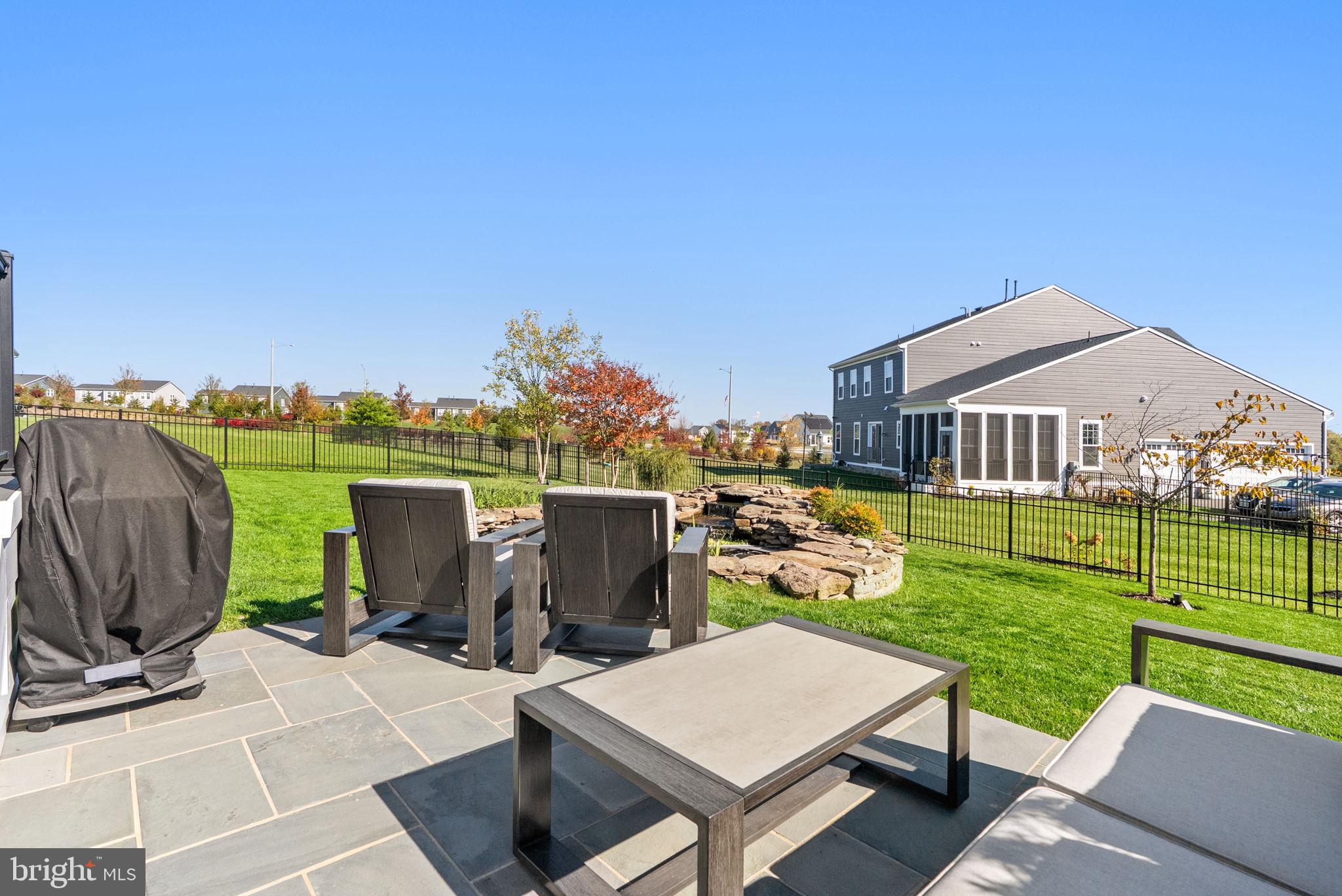 MEADOWBROOK - Residential