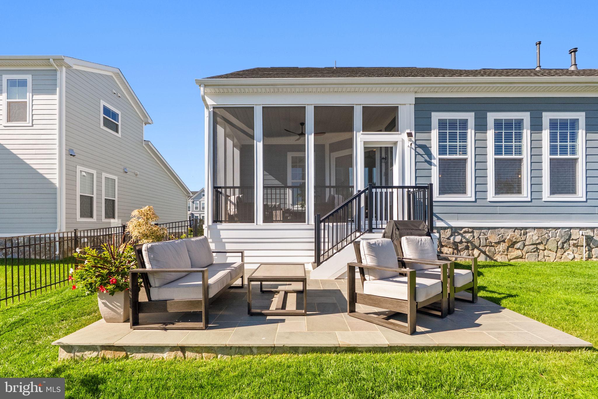 MEADOWBROOK - Residential