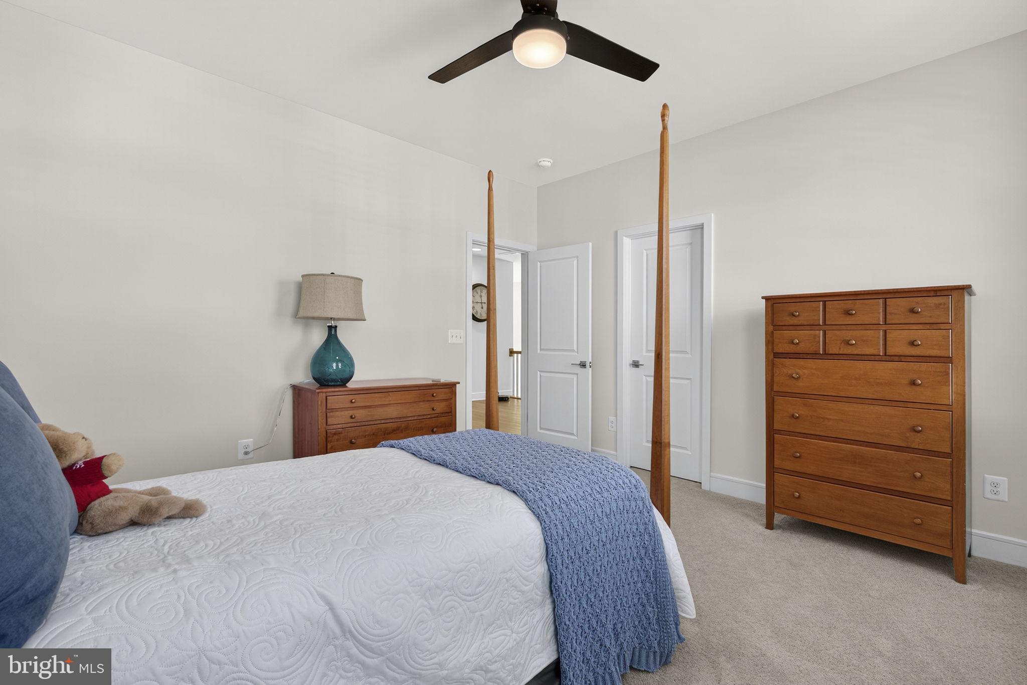 MEADOWBROOK - Residential