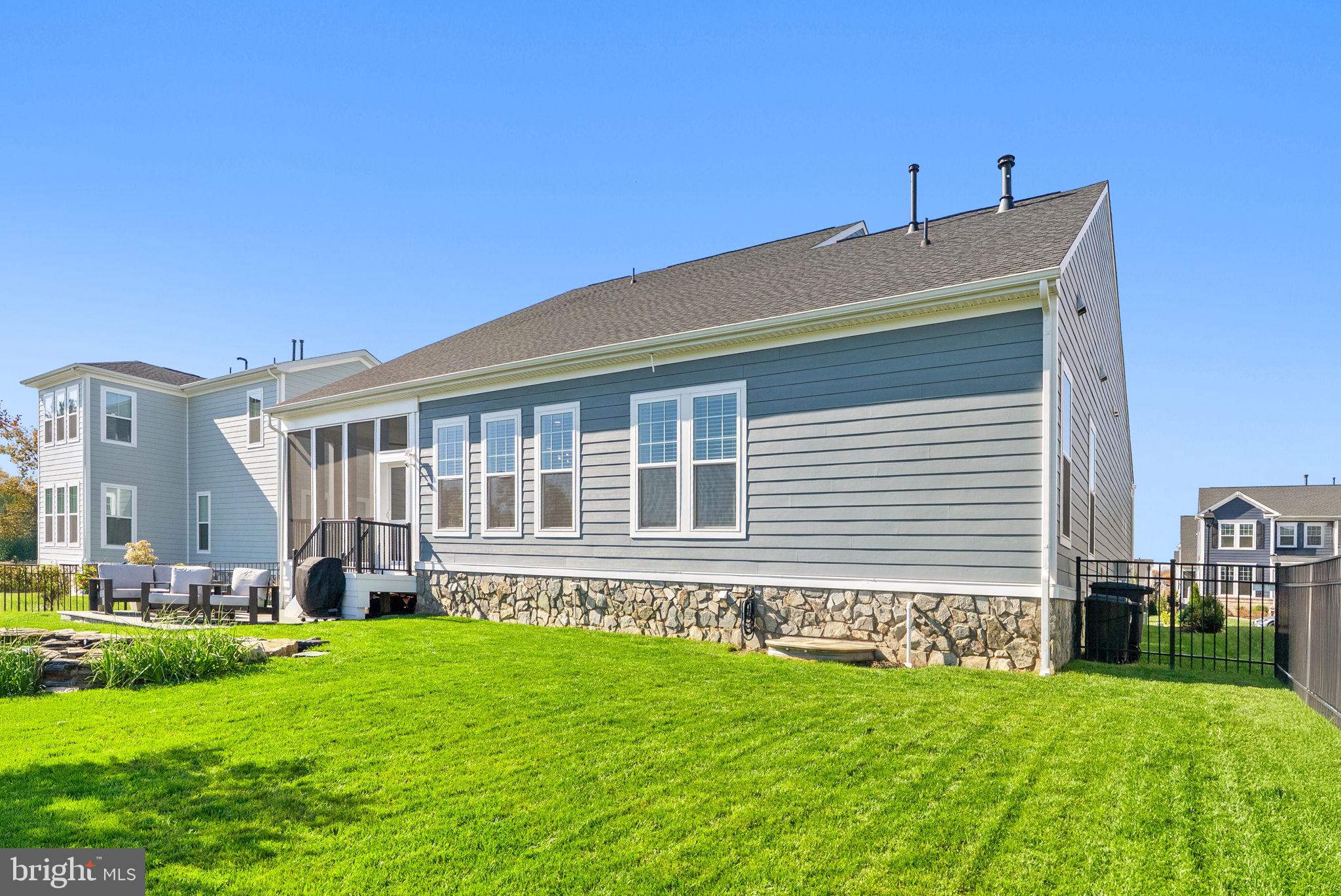 MEADOWBROOK - Residential