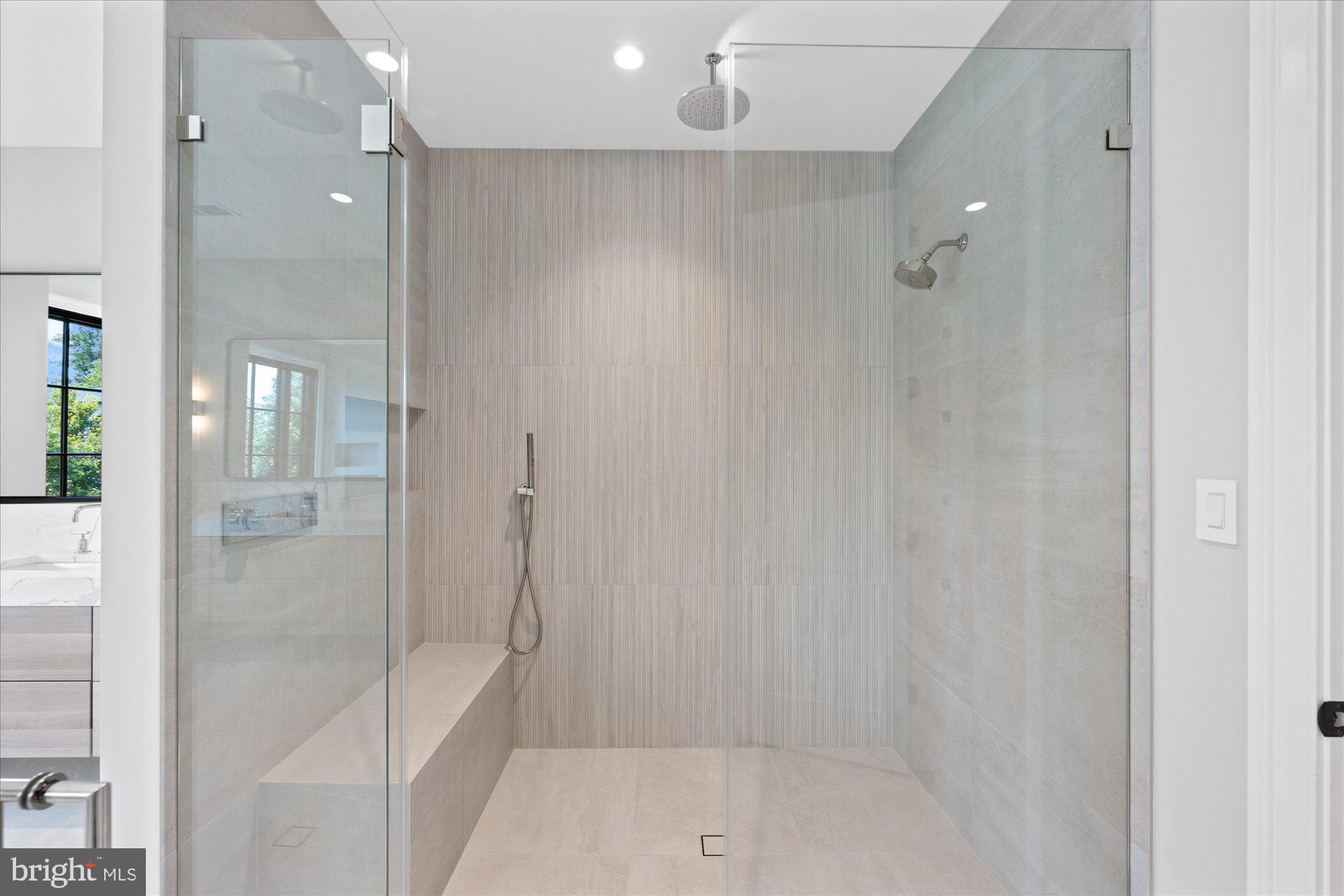 SALONA VILLAGE - Residential