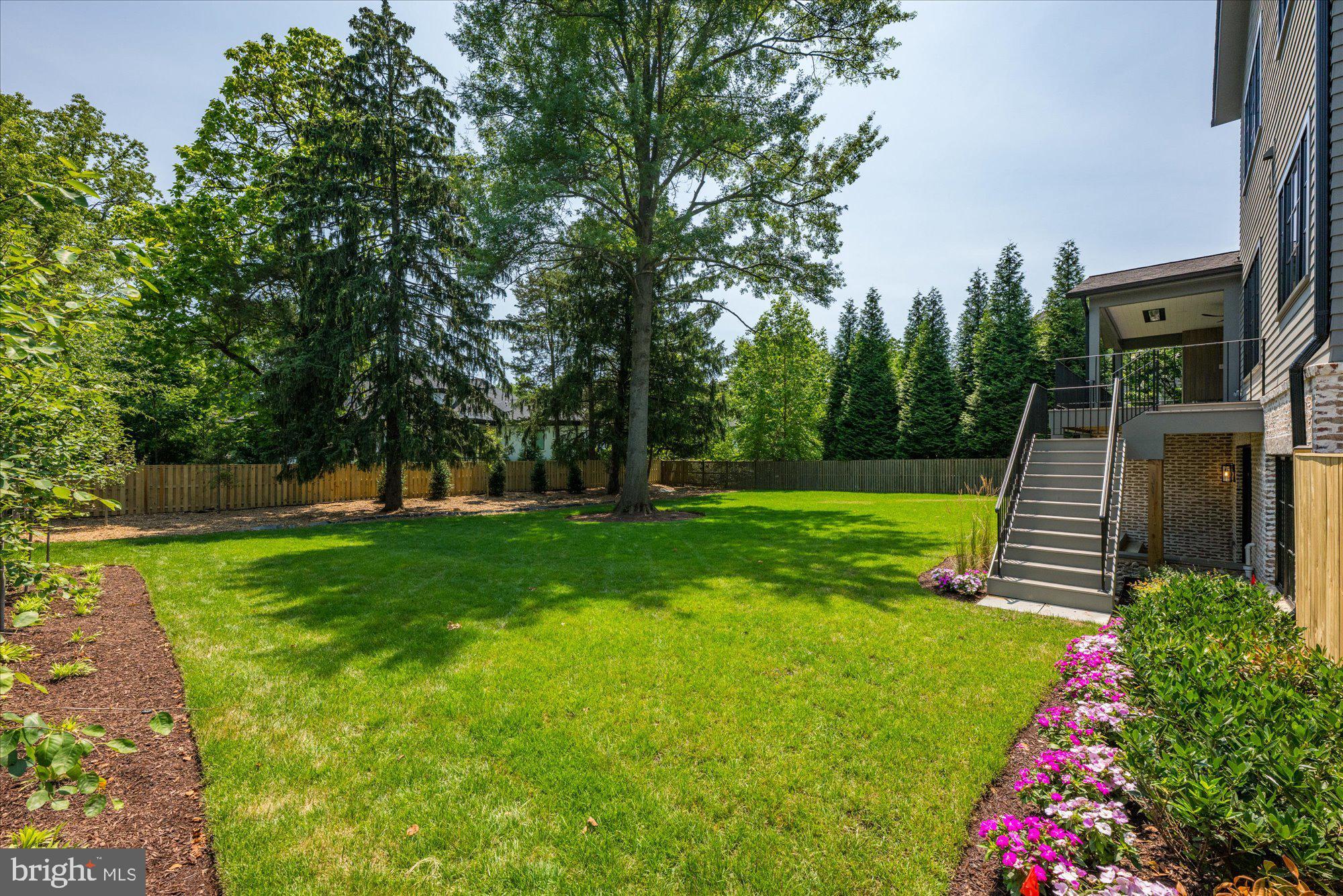 SALONA VILLAGE - Residential